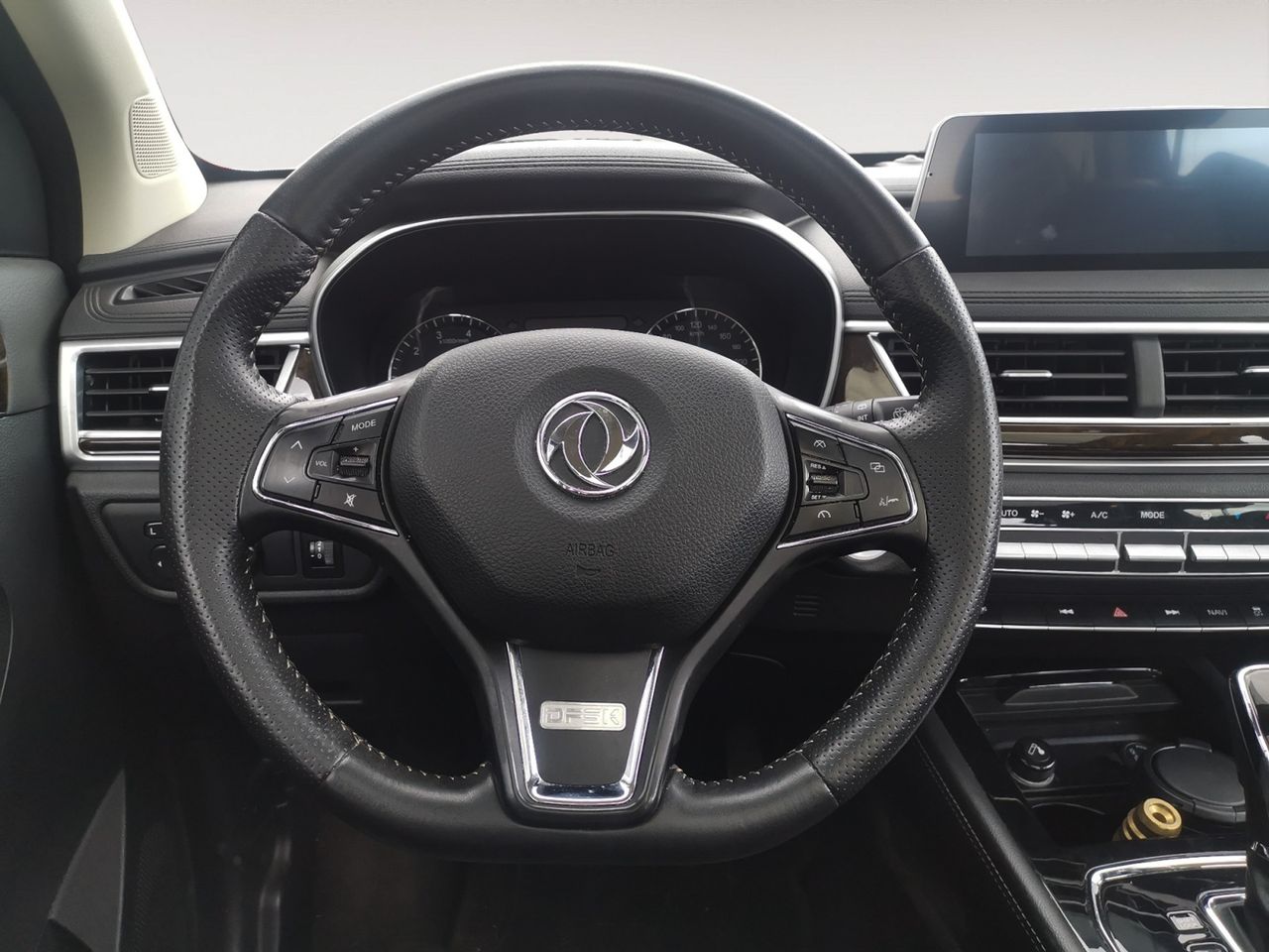 DFSK 580 1.5 T Luxury - foto 7