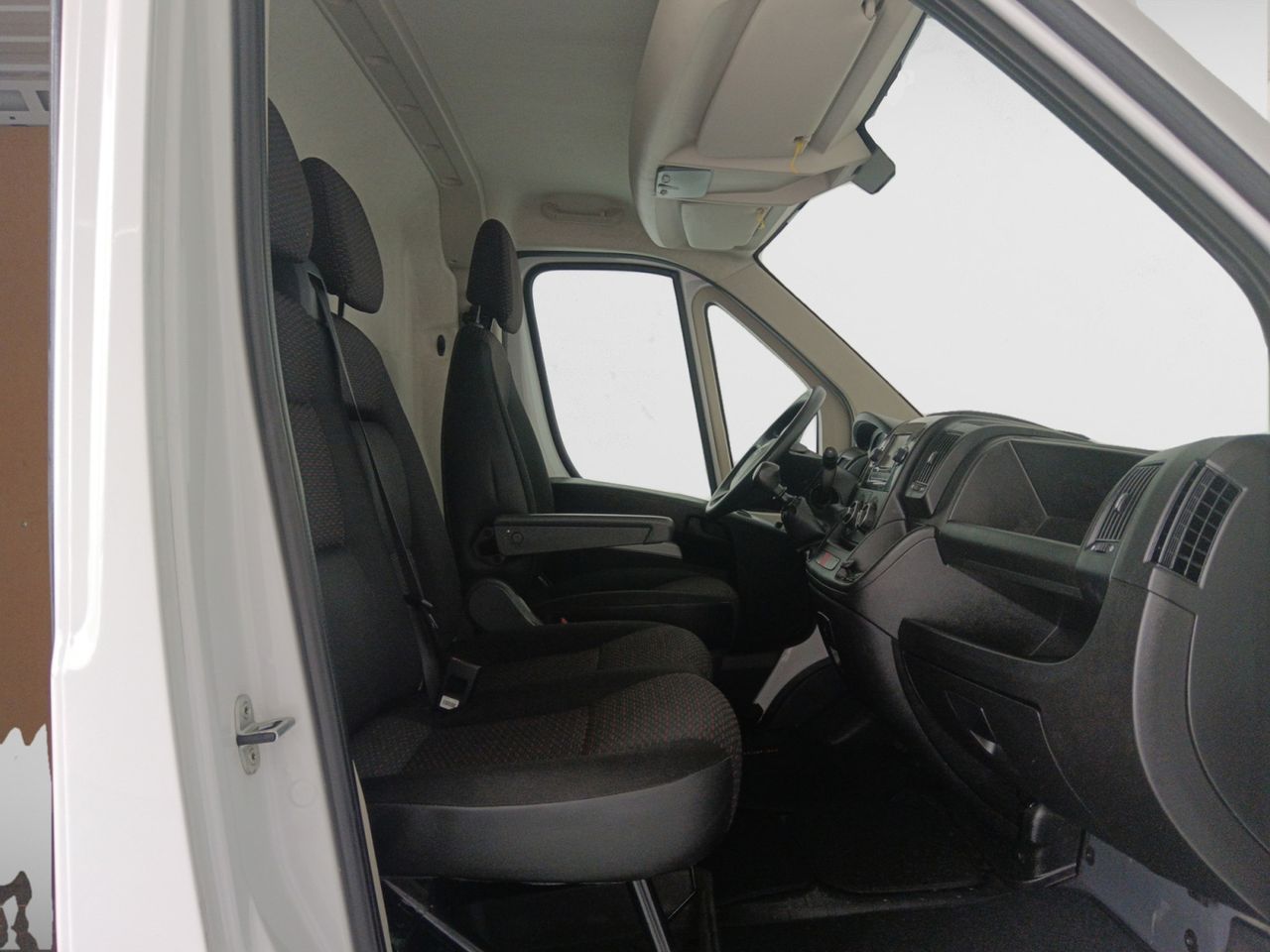 Opel Movano 2.2 Diesel 140 L2H2 - foto 9