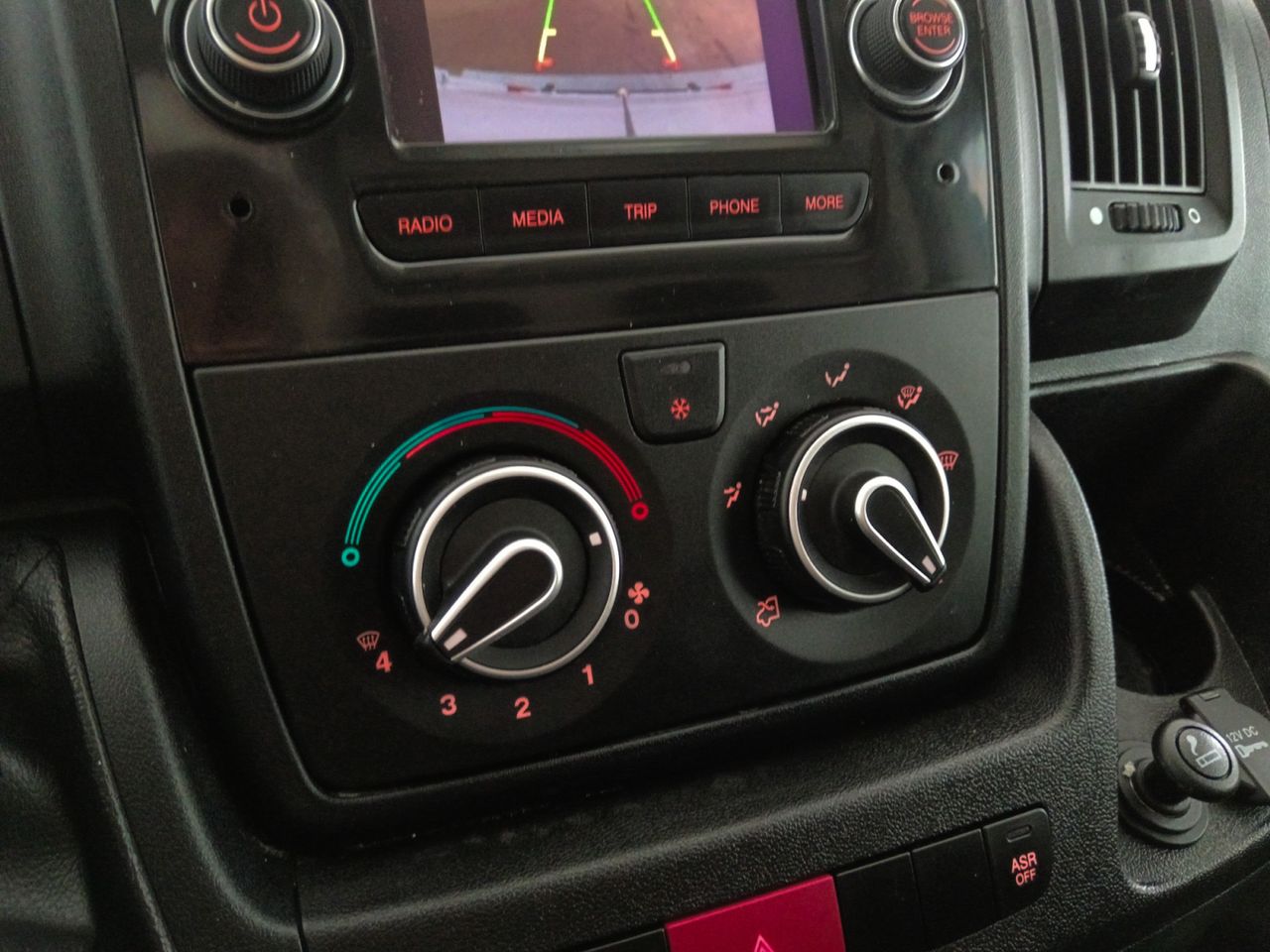 Opel Movano 2.2 Diesel 140 L2H2 - foto 17