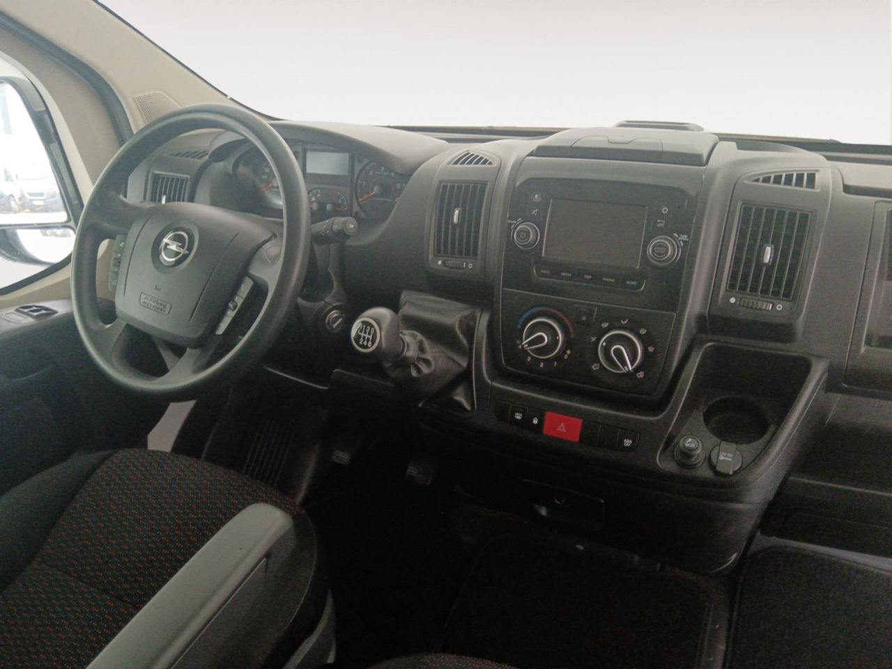 Opel Movano 2.2 Diesel 140 L2H2 - foto 6