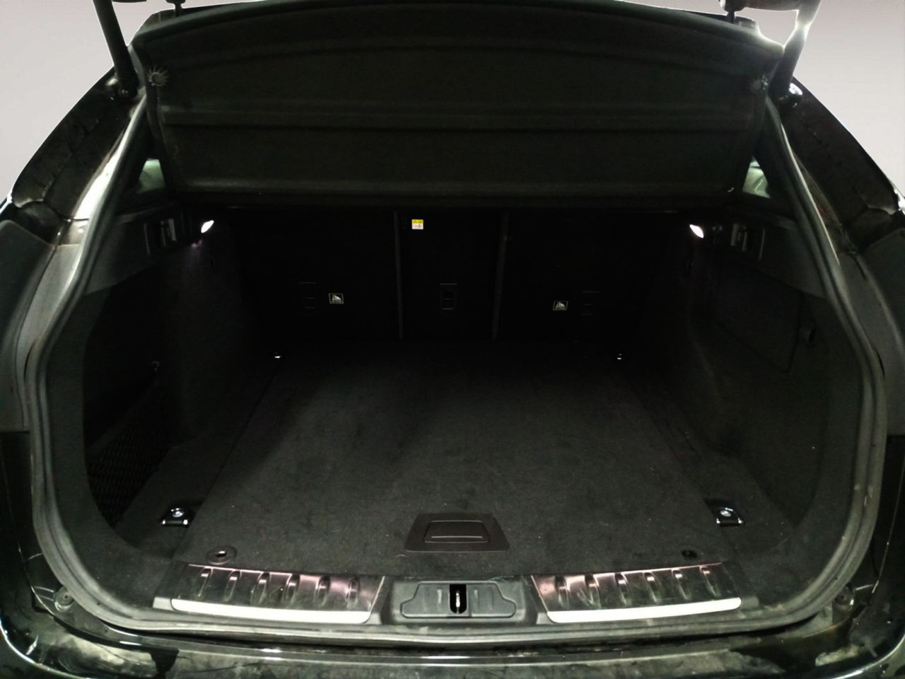 Jaguar F-Pace 20d Pure AWD - foto 12