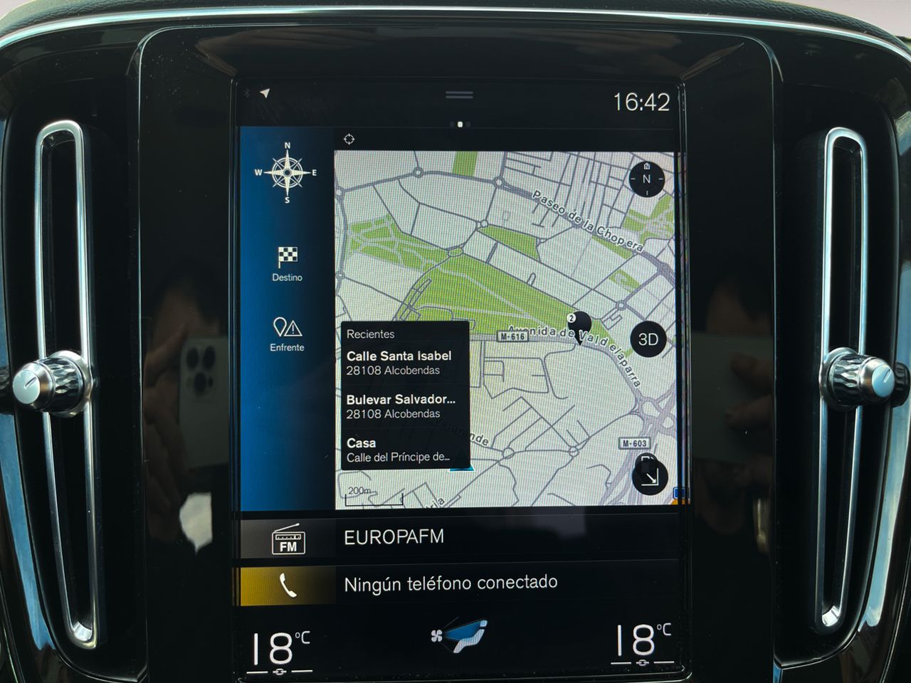 Volvo XC40 Momentum Pro 2WD - foto 16