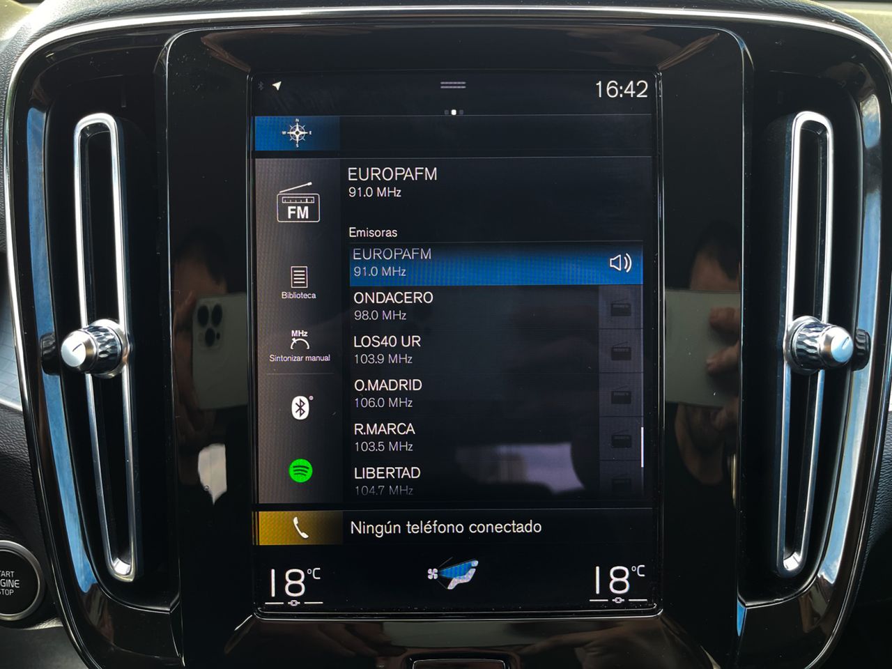 Volvo XC40 Momentum Pro 2WD - foto 17