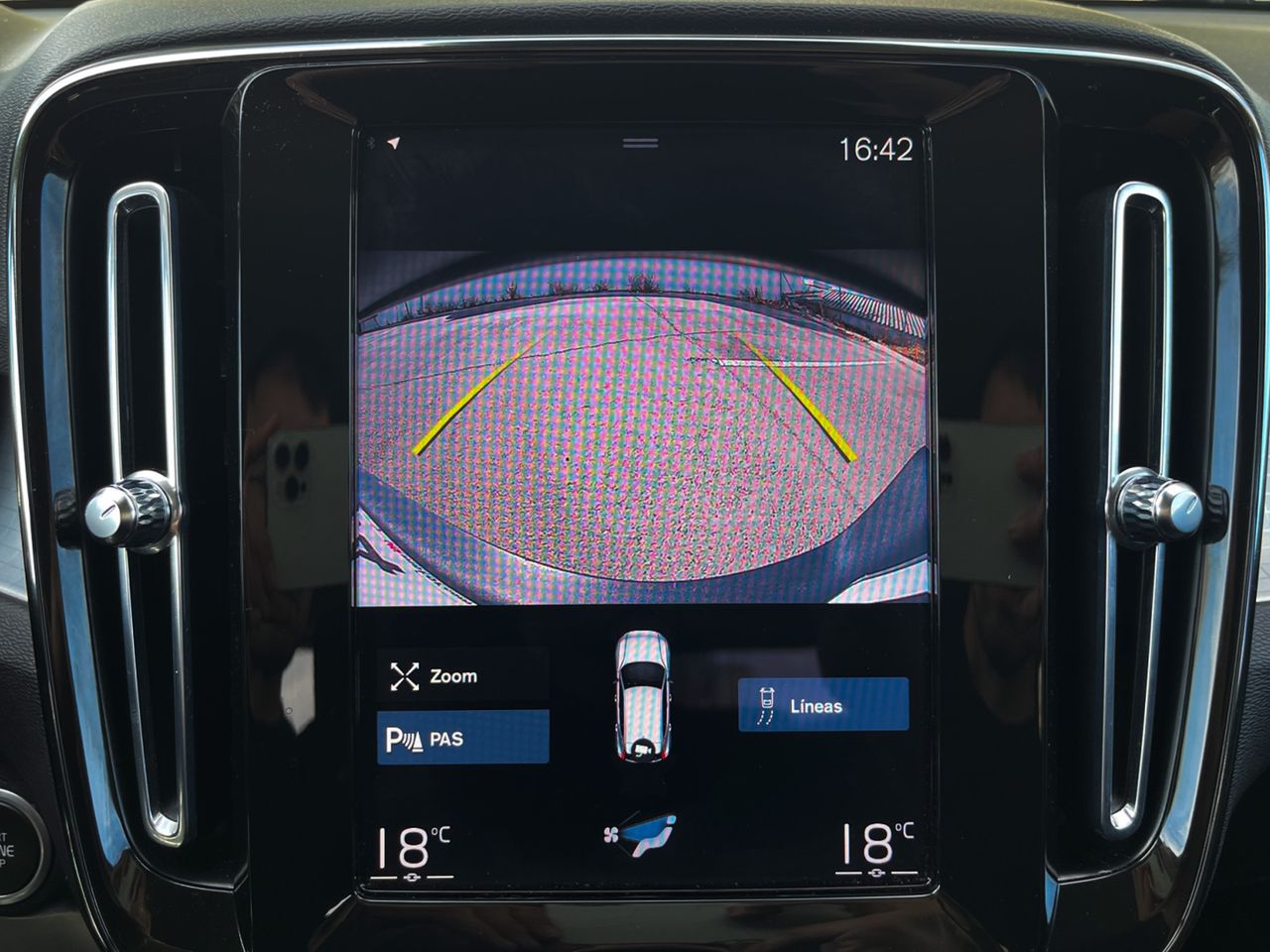 Volvo XC40 Momentum Pro 2WD - foto 15