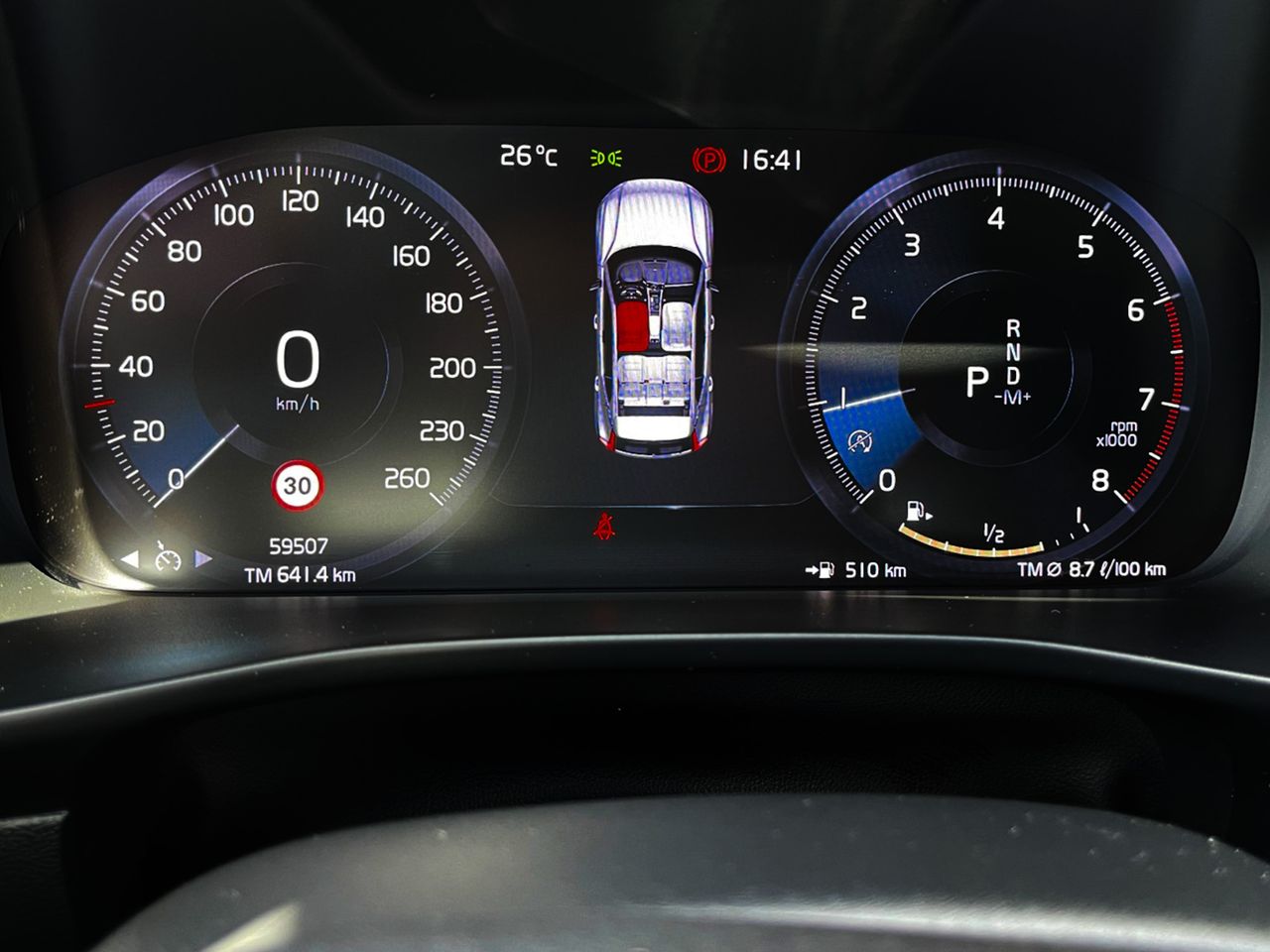 Volvo XC40 Momentum Pro 2WD - foto 13