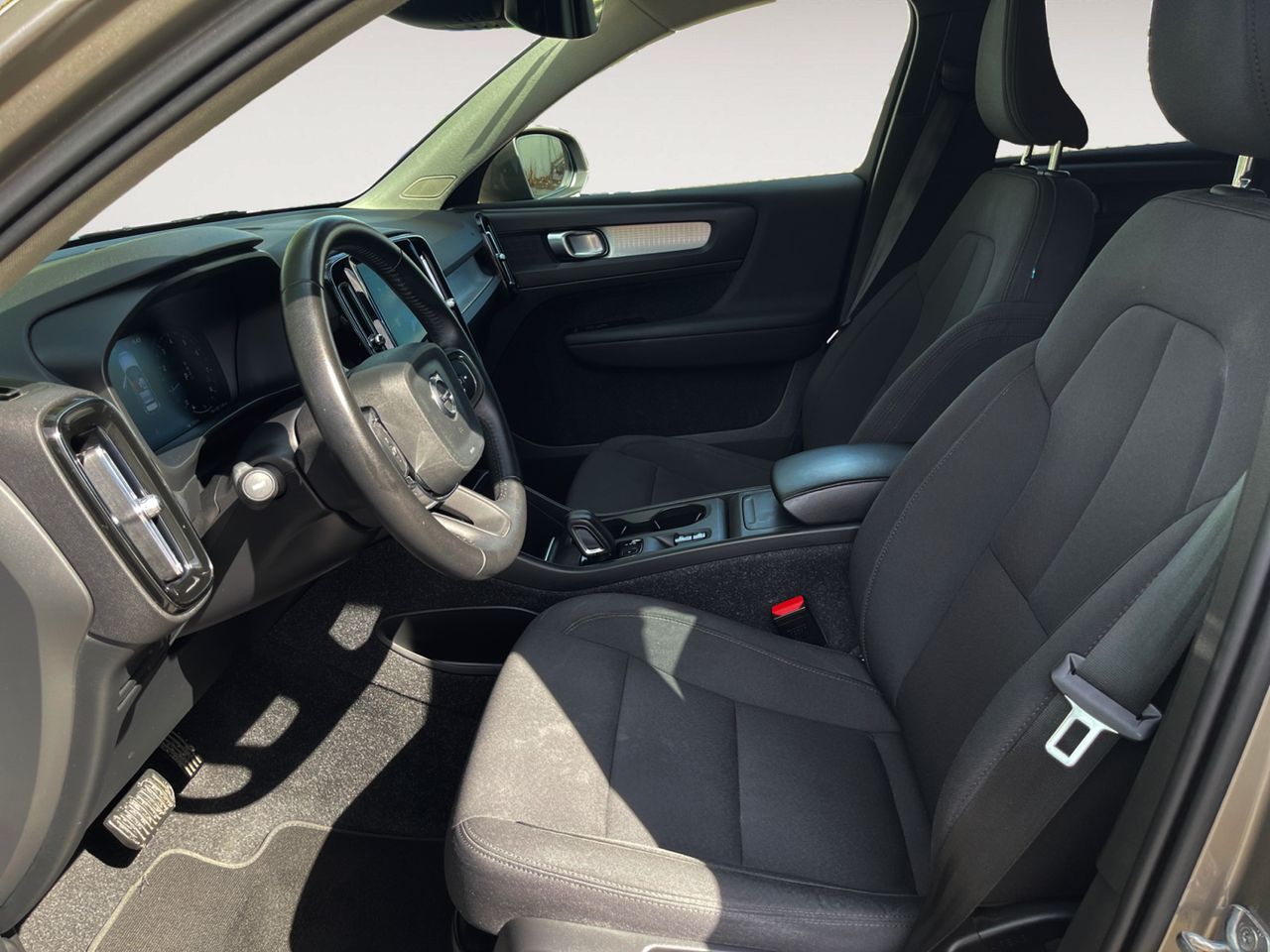 Volvo XC40 Momentum Pro 2WD - foto 8