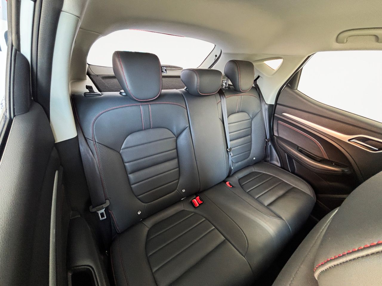 MG ZS 1.5 VTi Luxury - foto 8