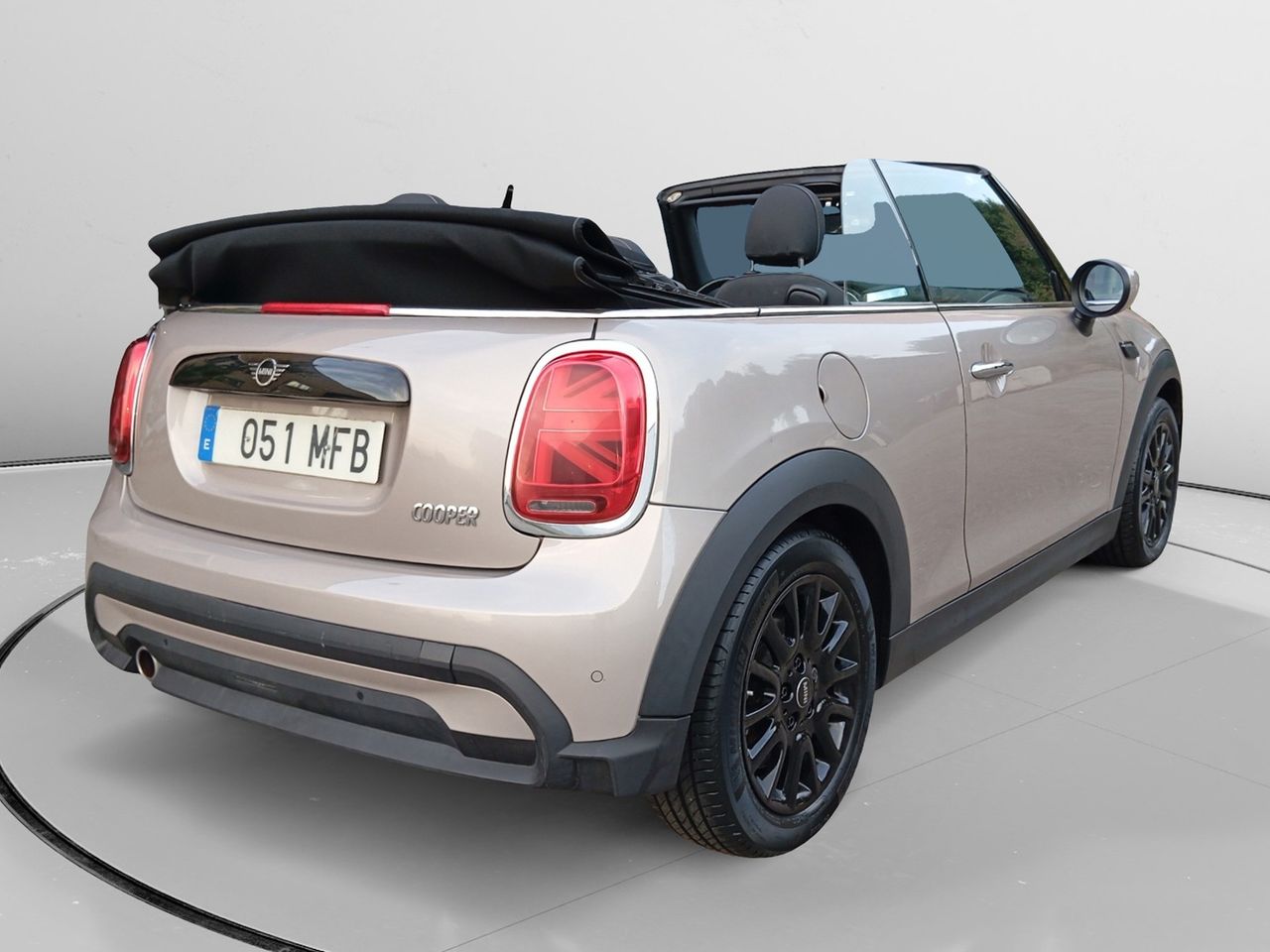 MINI Cooper Cabrio 1.564238716509057122