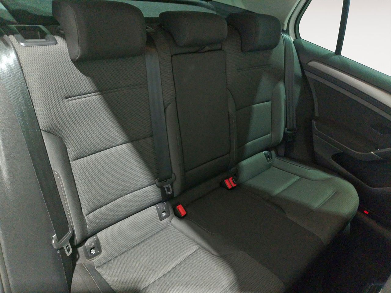 Volkswagen Golf Advance - foto 10