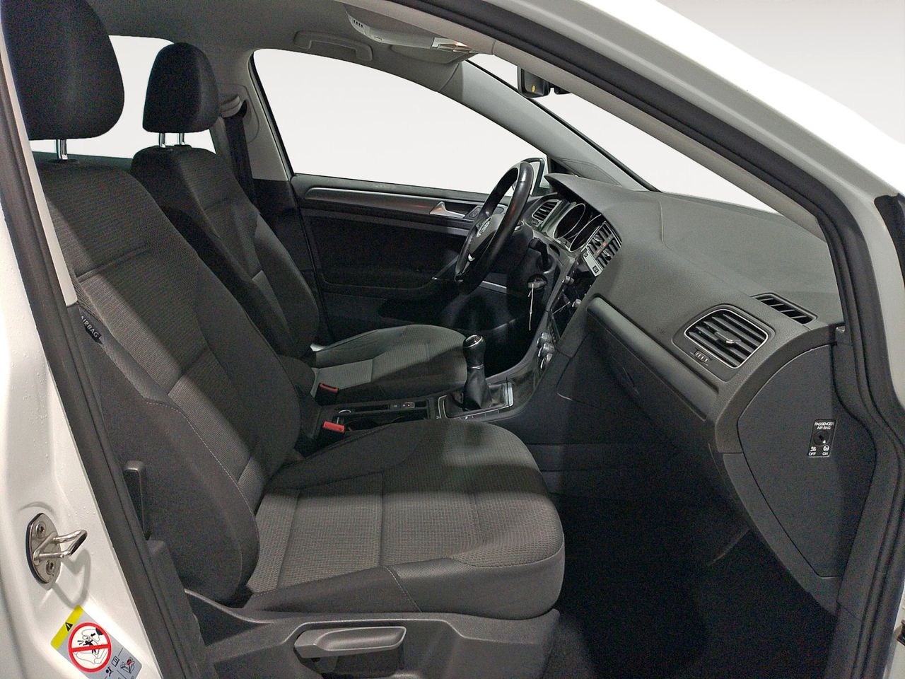 Volkswagen Golf Advance - foto 11