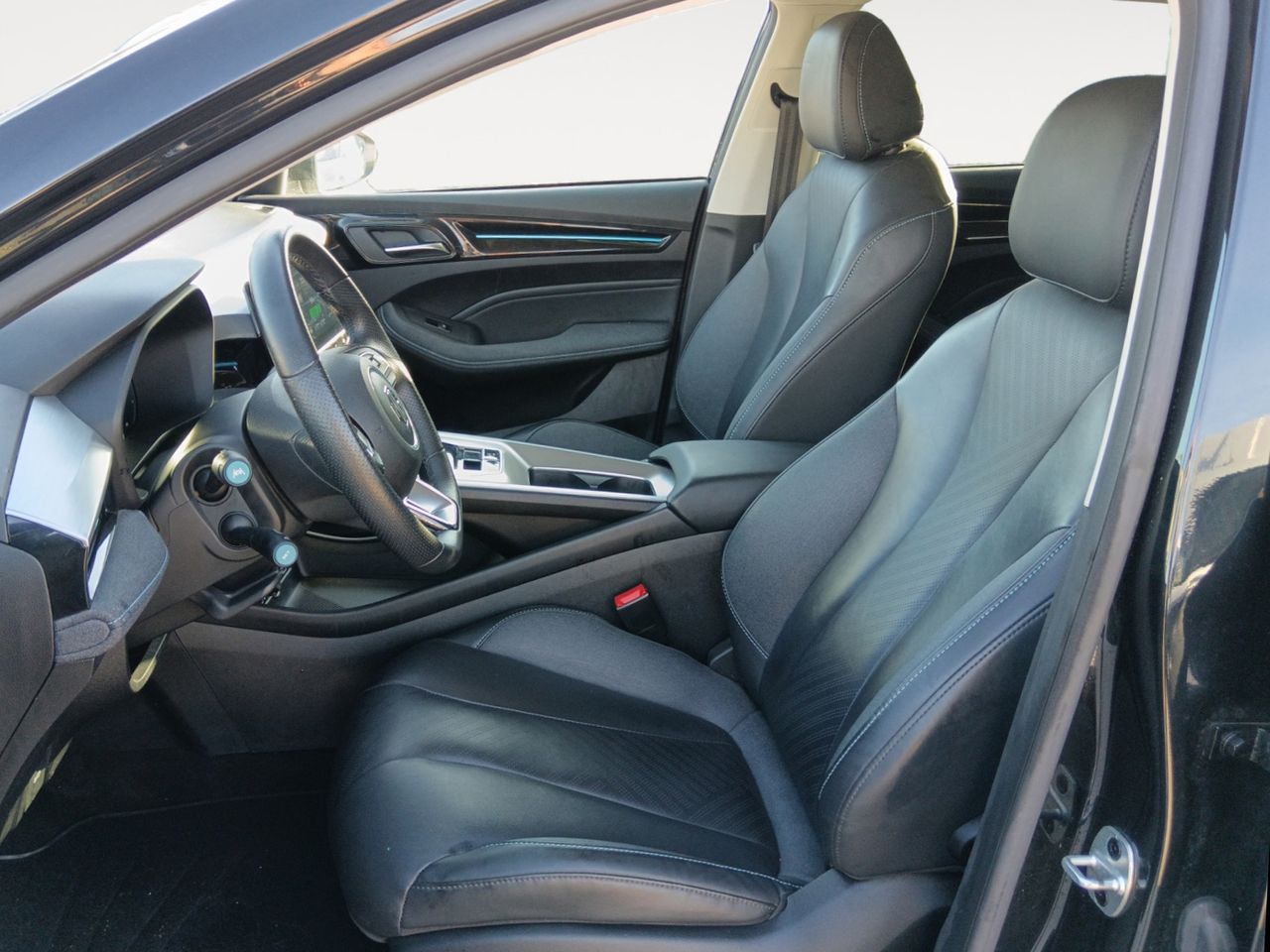 MG MG5 Luxury - foto 7