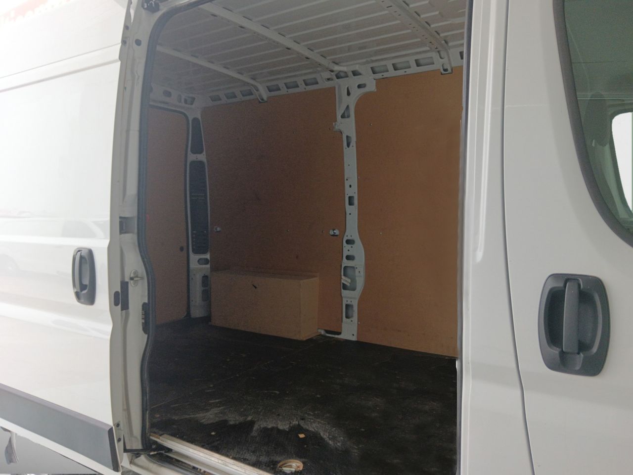 Opel Movano 2.2 Diesel 140 L2H2 - foto 11