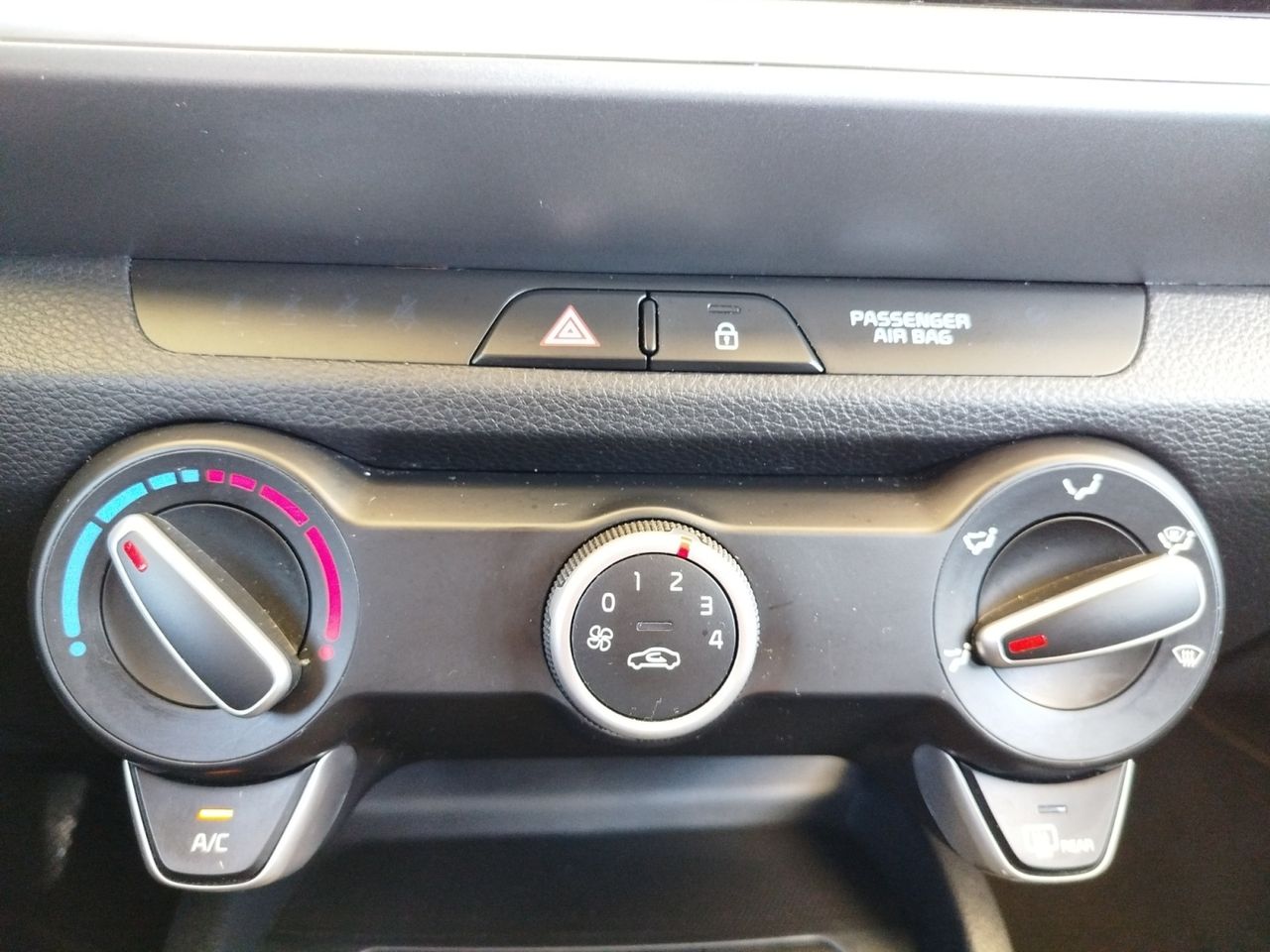 Kia Stonic Concept - foto 17