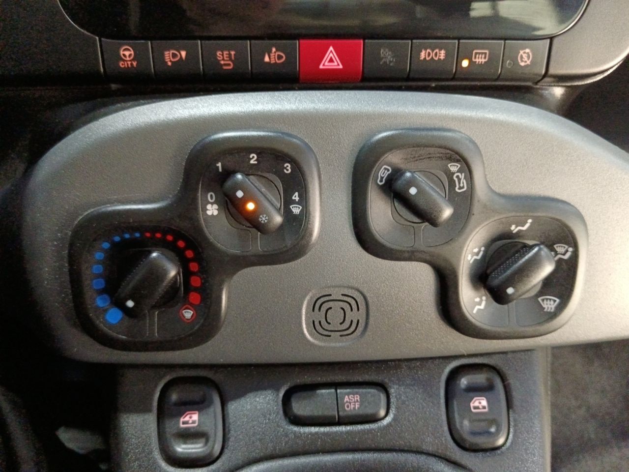 Fiat Panda 1.0 Mild Hybrid City Cross 4x2 - foto 14