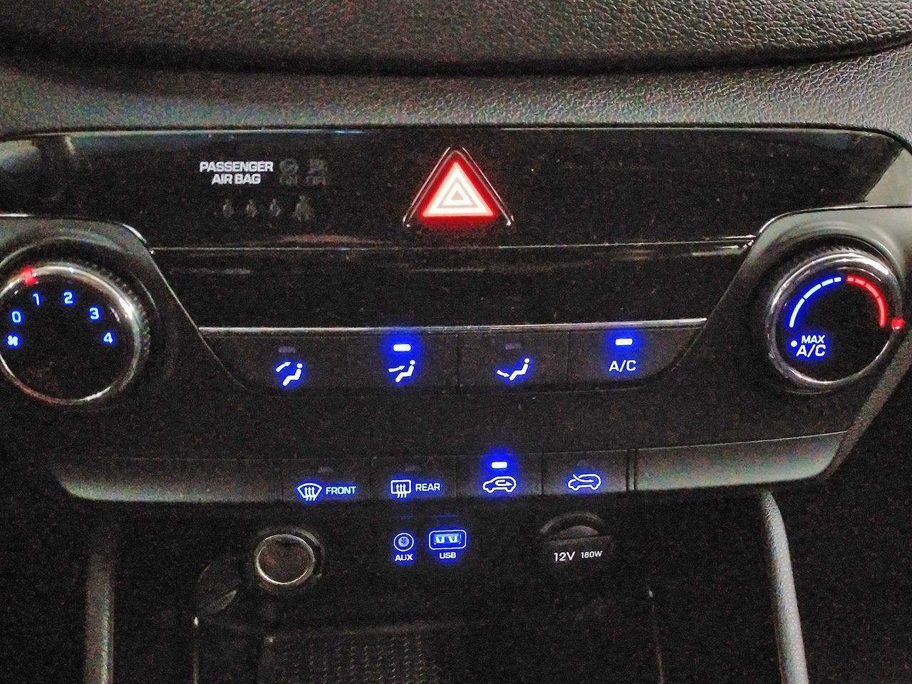 Hyundai Tucson Essence BlueDrive 2WD - foto 16