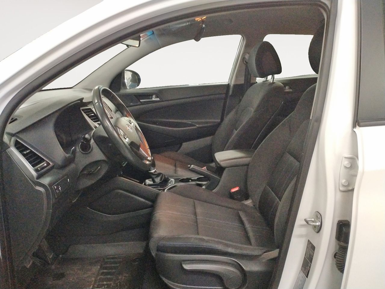 Hyundai Tucson Essence BlueDrive 2WD - foto 9