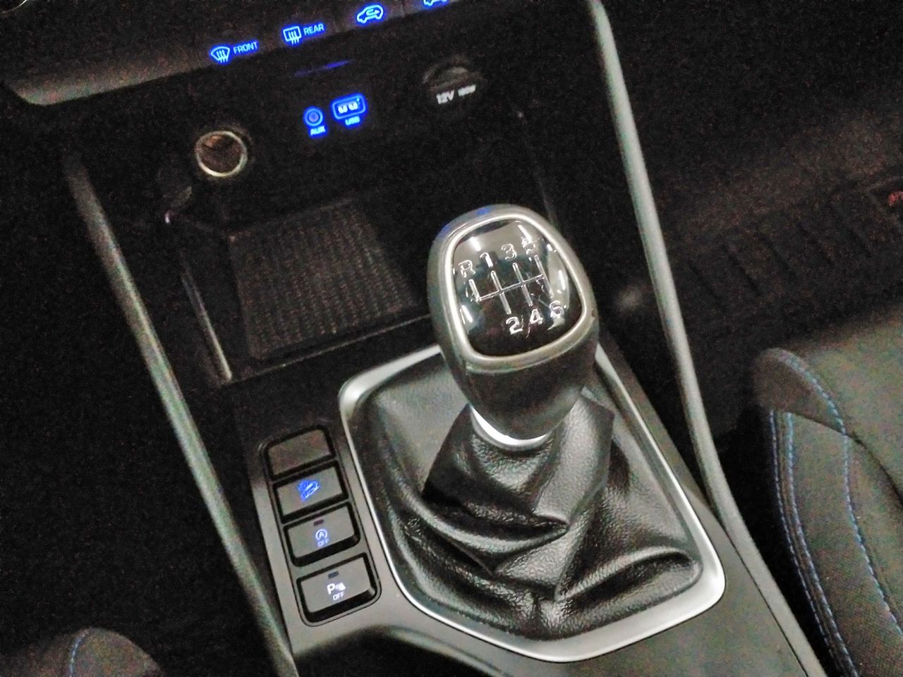 Hyundai Tucson Essence BlueDrive 2WD - foto 13