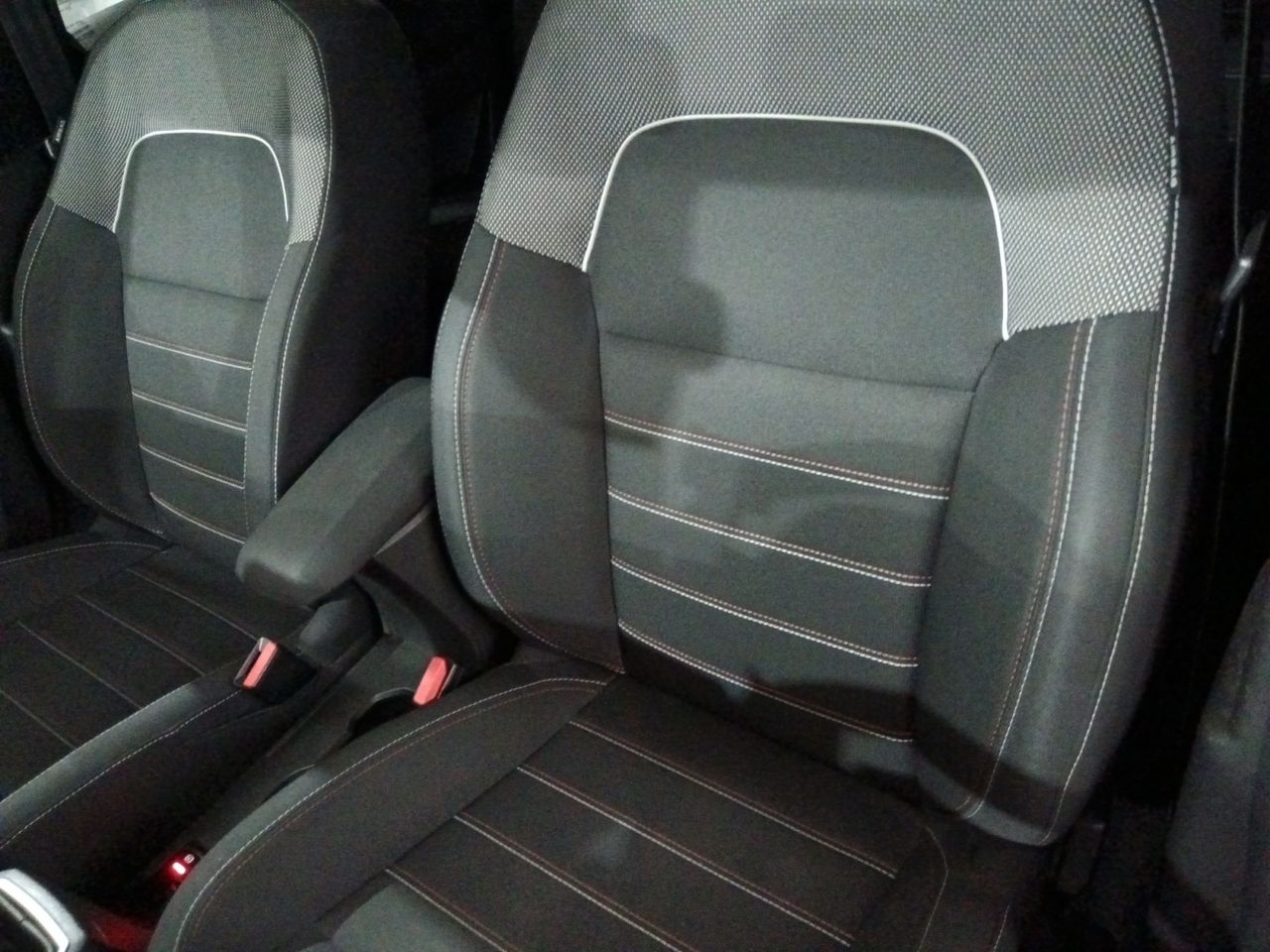 Dacia Jogger 1.0 TCe 100 ECO-G Extreme - foto 21