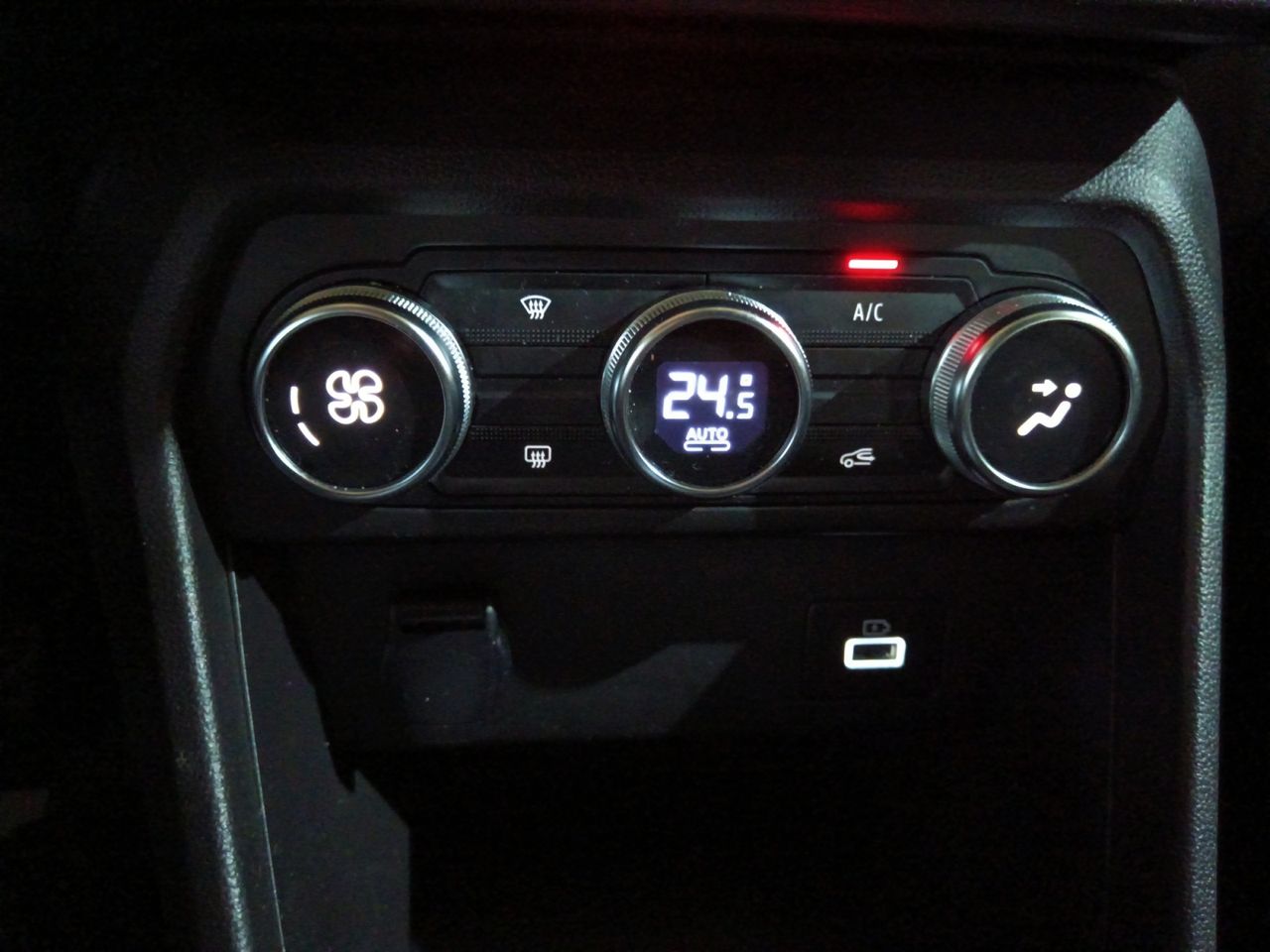 Dacia Jogger 1.0 TCe 100 ECO-G Extreme - foto 20