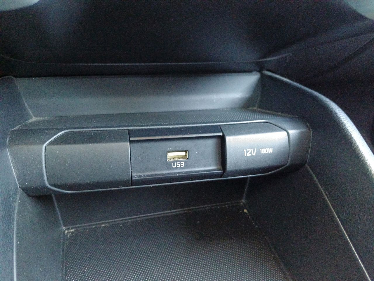 Kia Stonic Concept - foto 17