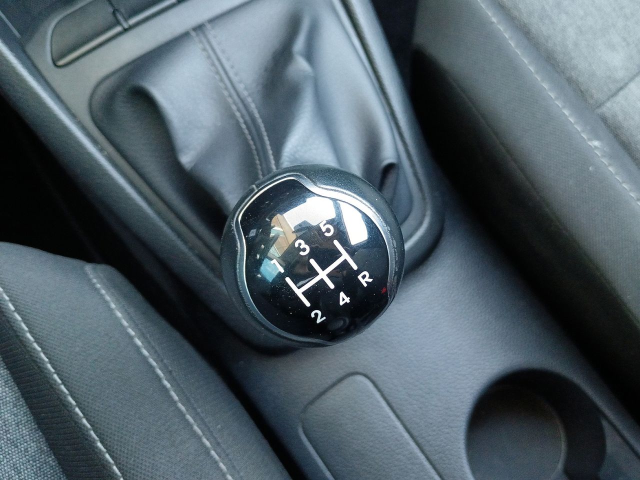 Kia Stonic Concept - foto 13