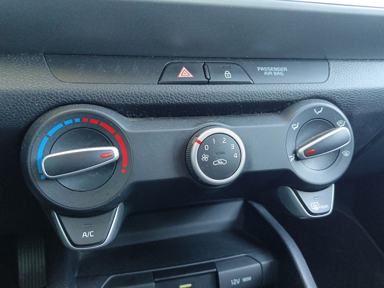 Kia Stonic Concept - foto 19