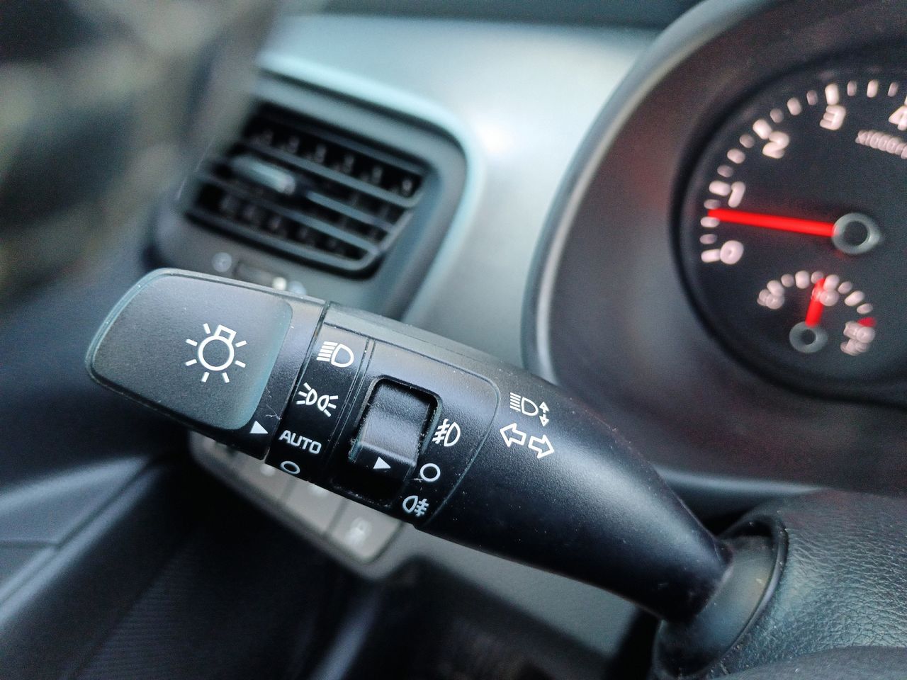 Kia Stonic Concept - foto 16