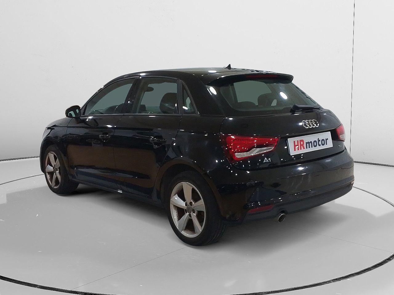 Audi A1 1.4 TDI - foto 4