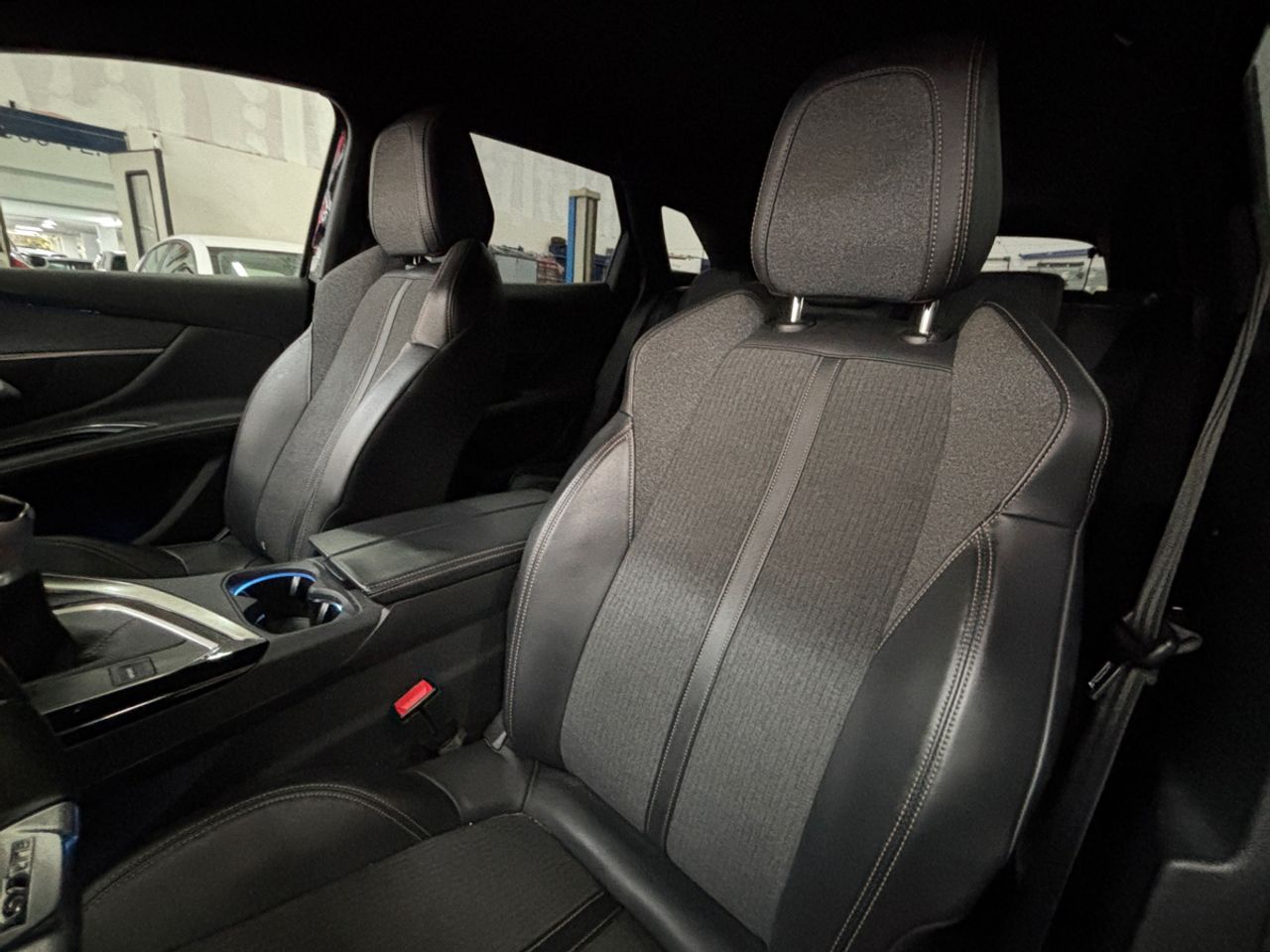 Peugeot 3008 1.2 PureTech 130 GT Line - foto 21