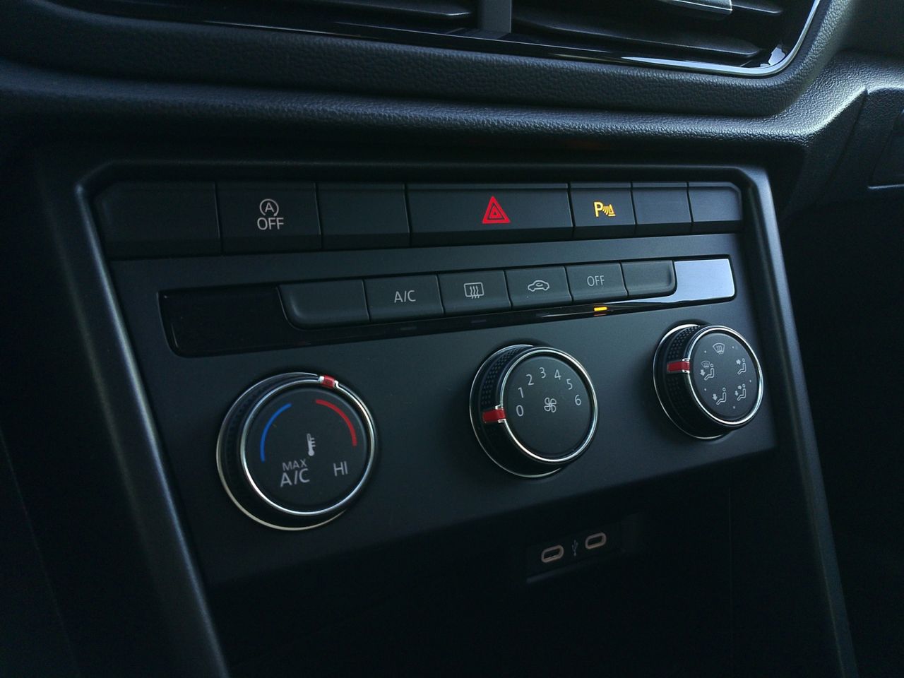 Volkswagen T-Roc 2.0 TDI - foto 19