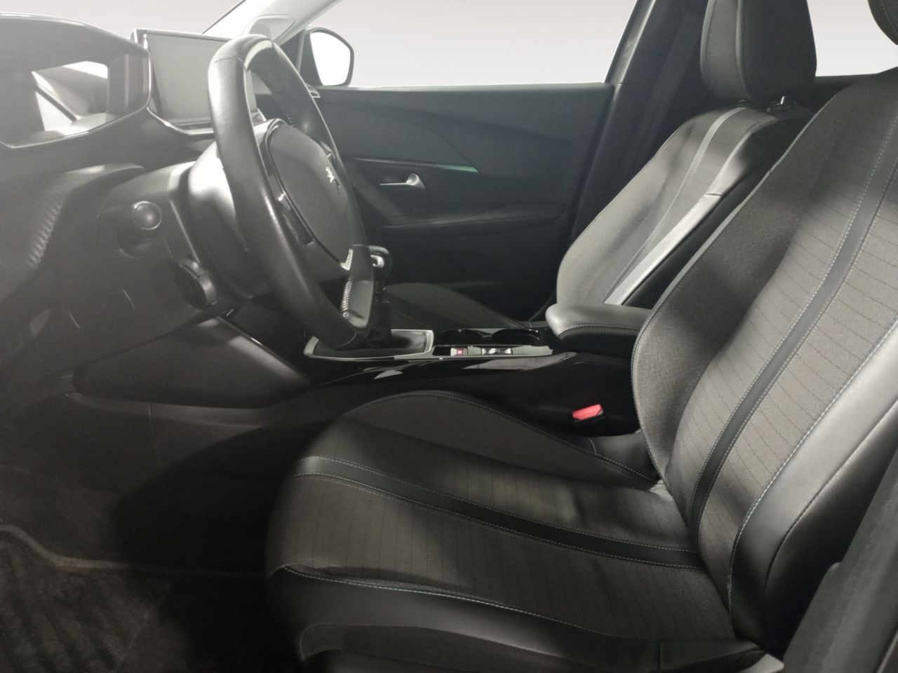 Peugeot 2008 Allure Pack - foto 8