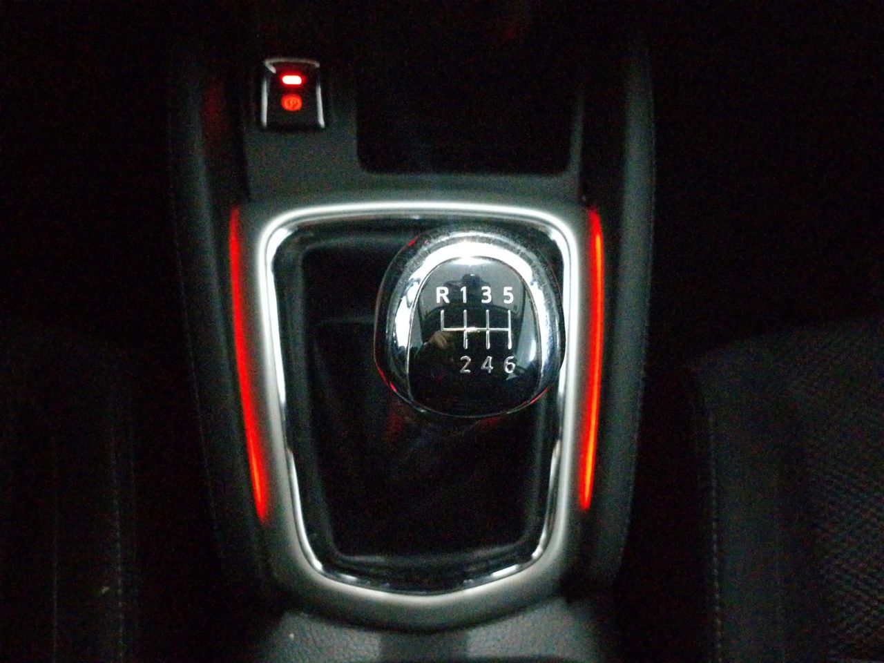 Nissan Qashqai 1.2 DIG-T Acenta 4x2 - foto 13