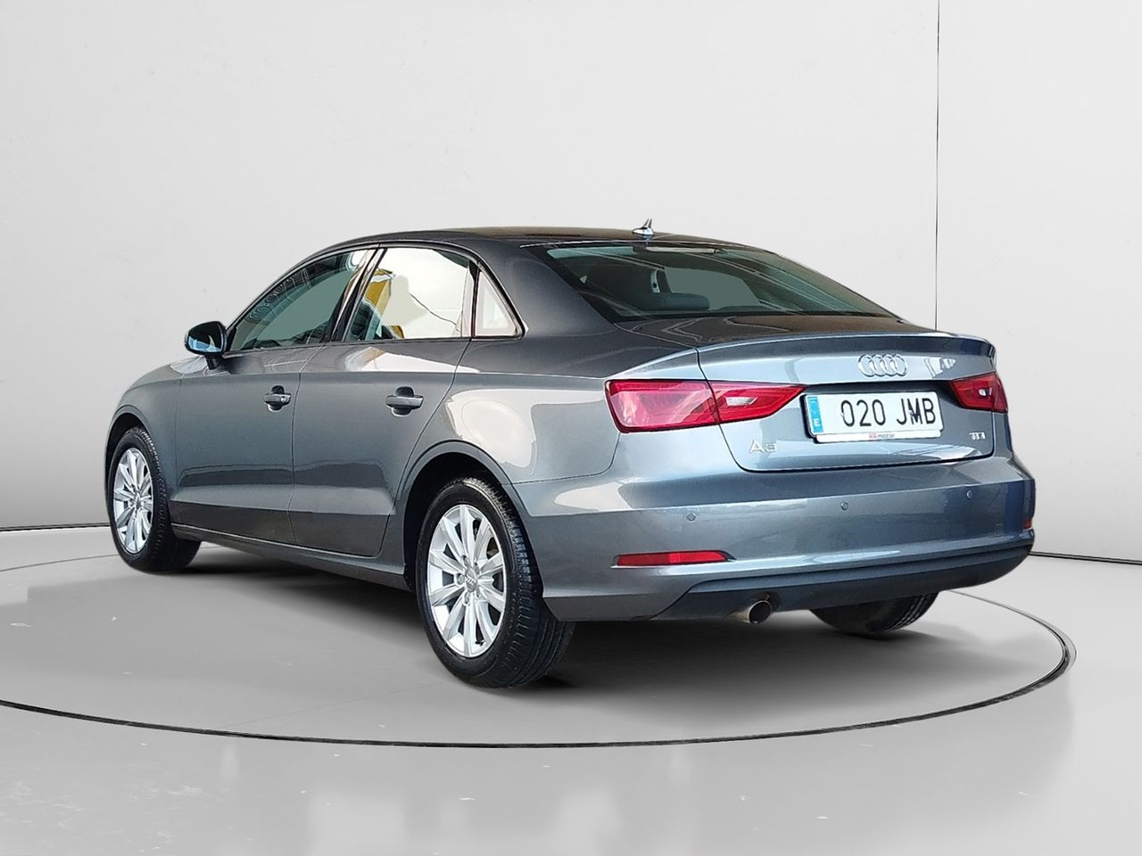 Audi A3 attraction - foto 4