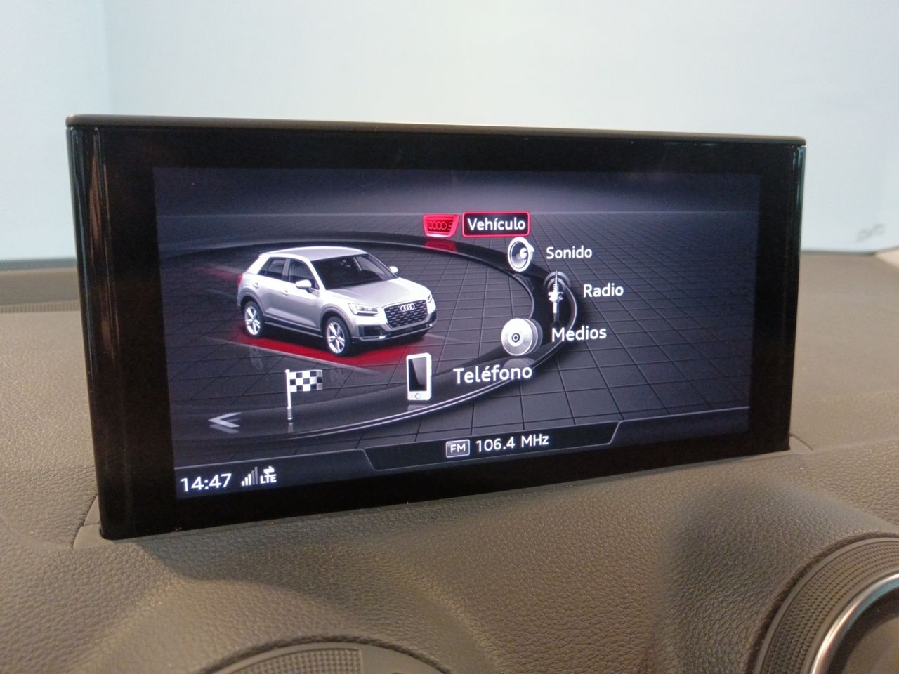 Audi Q2 TFSI advanced - foto 14