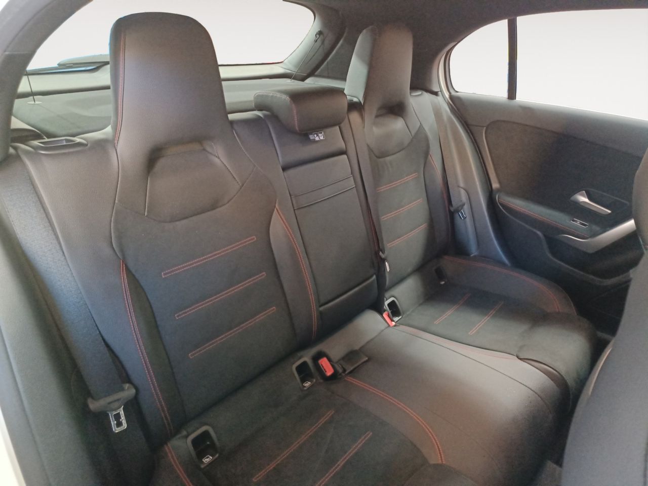 Mercedes Clase A 180 AMG Line - foto 9