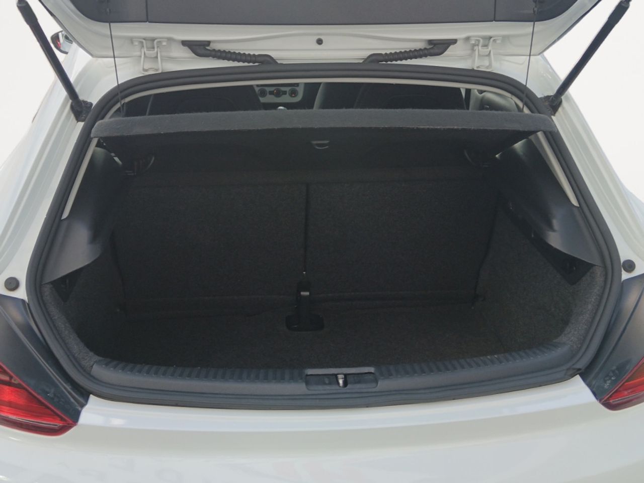 Volkswagen Scirocco R-Line BMT - foto 12