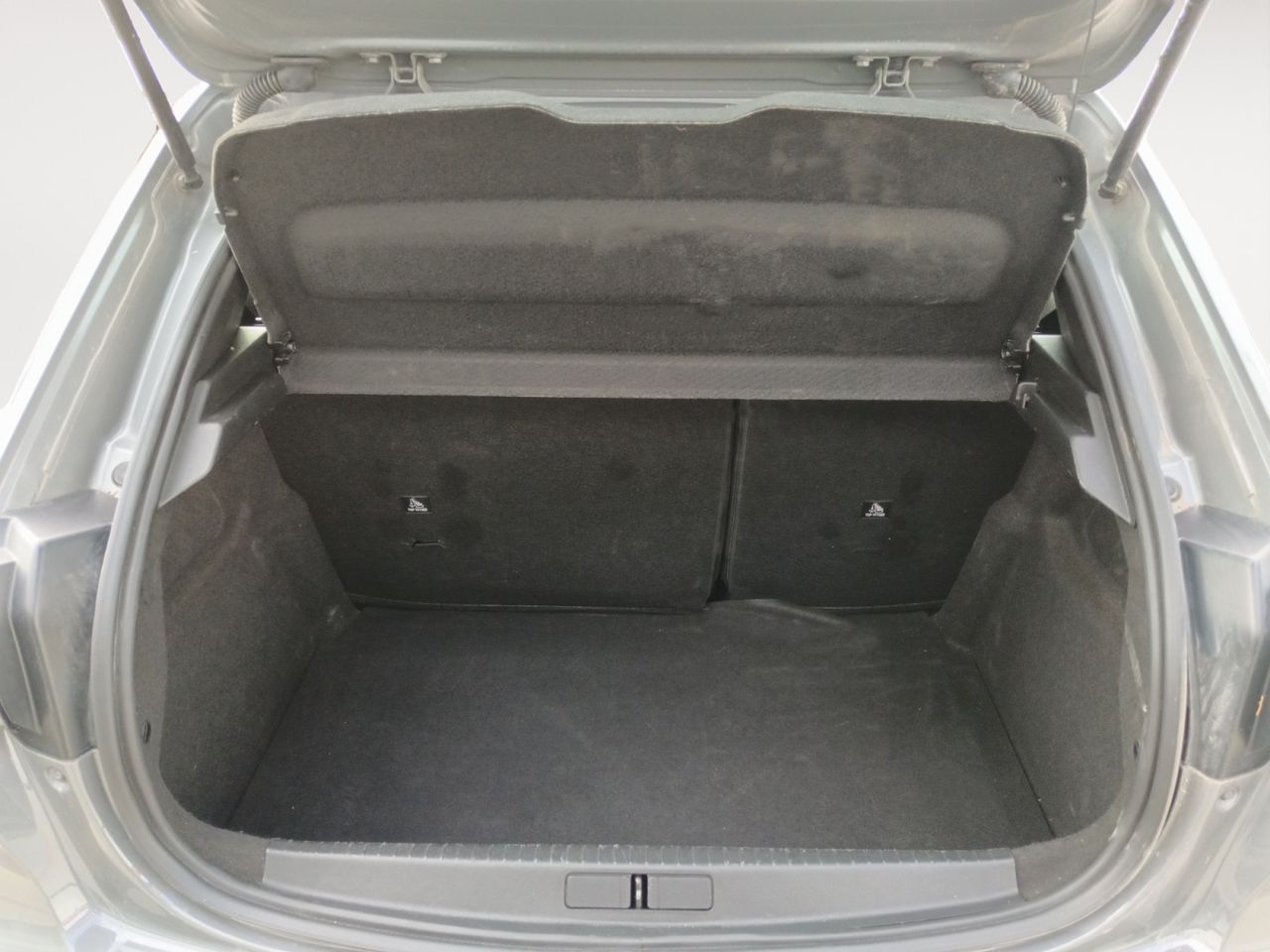 Peugeot 208 Active - foto 11