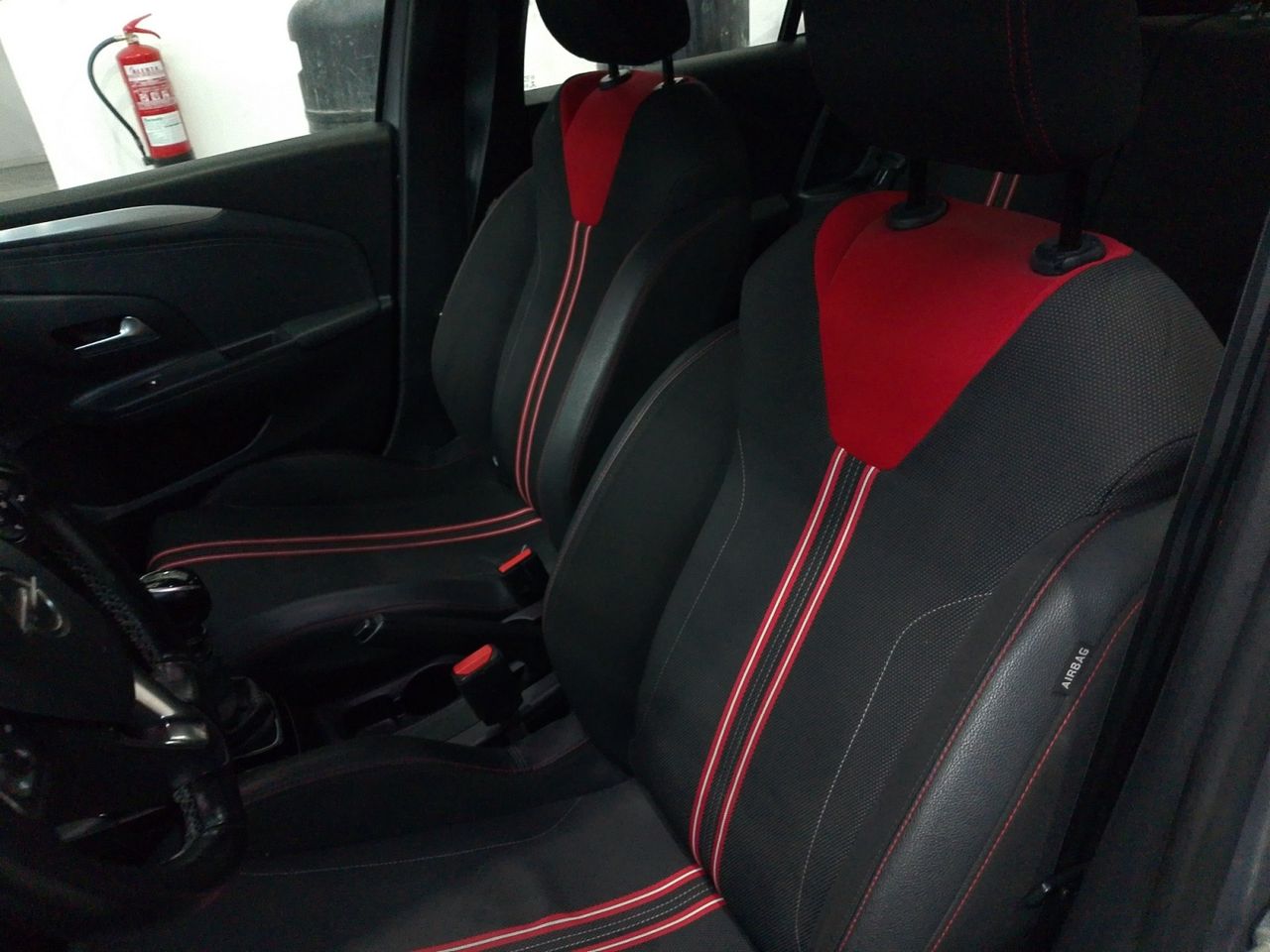 Opel Corsa GS Line - foto 21