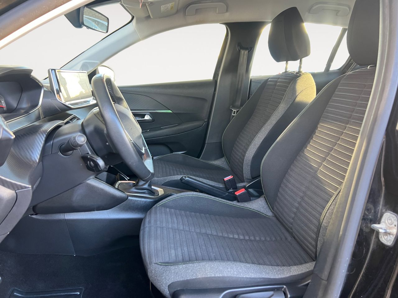 Peugeot 208 Active - foto 8