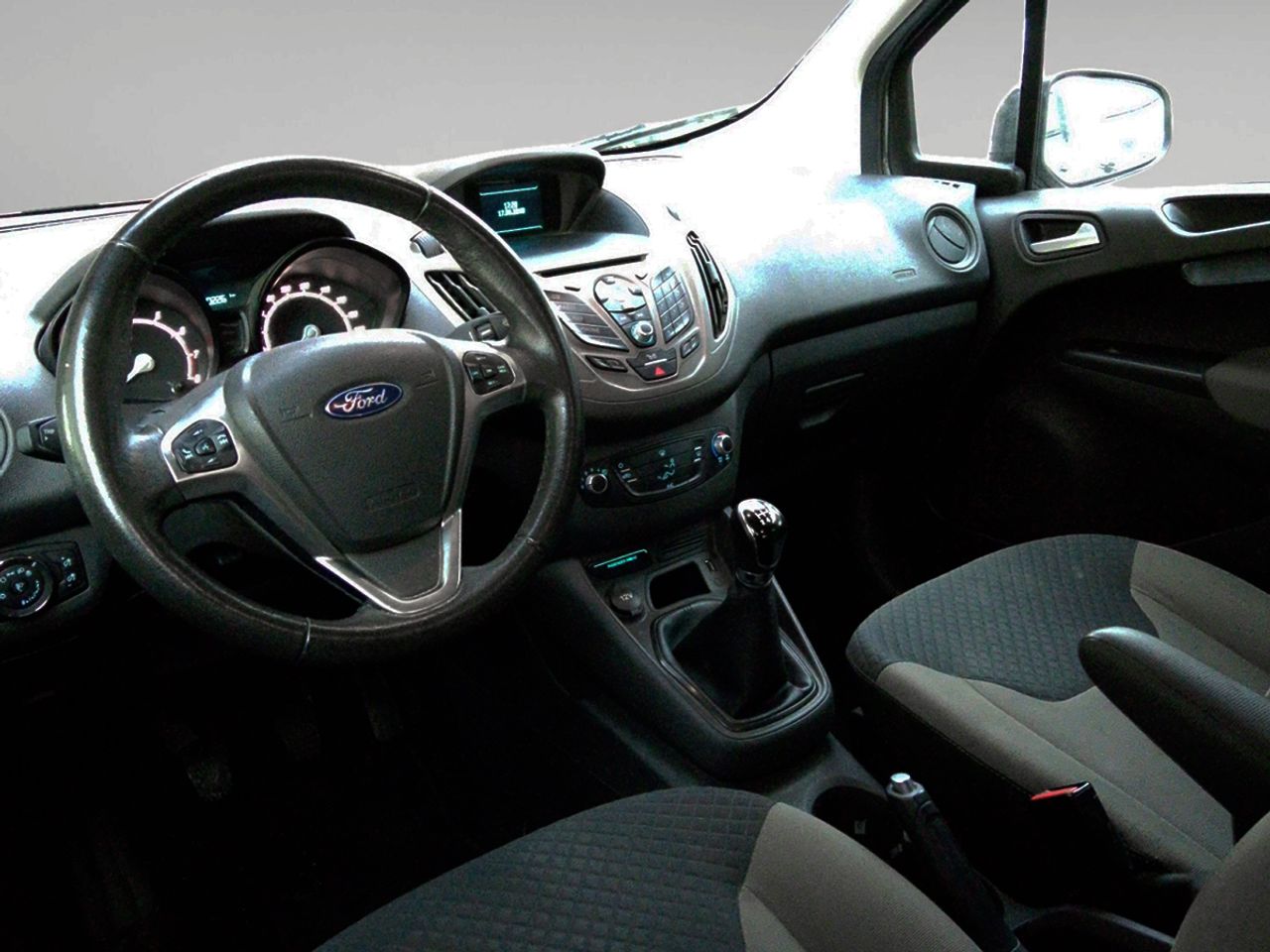 Ford Tourneo Courier Trend - foto 7