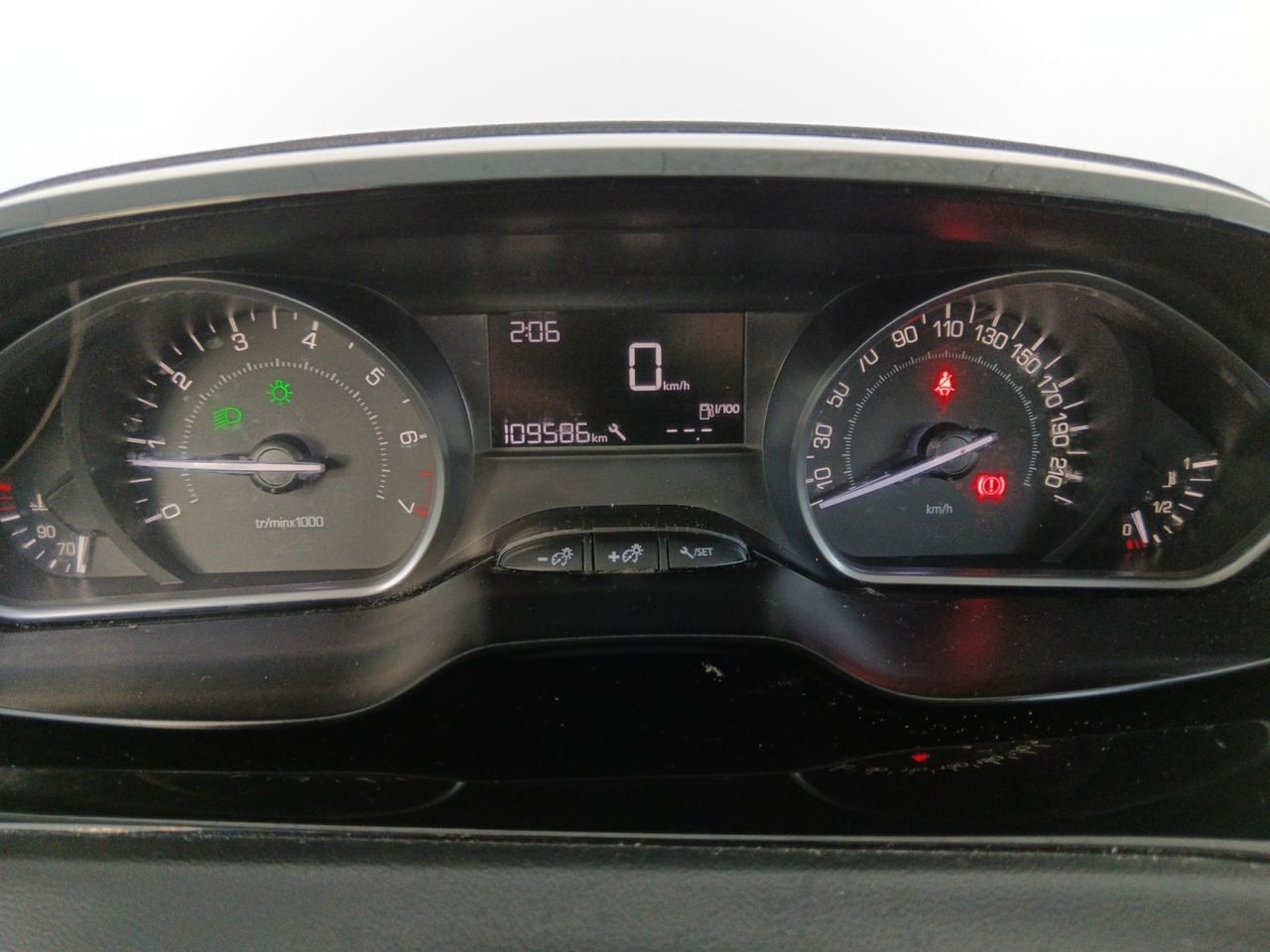 Peugeot 208 Access - foto 14