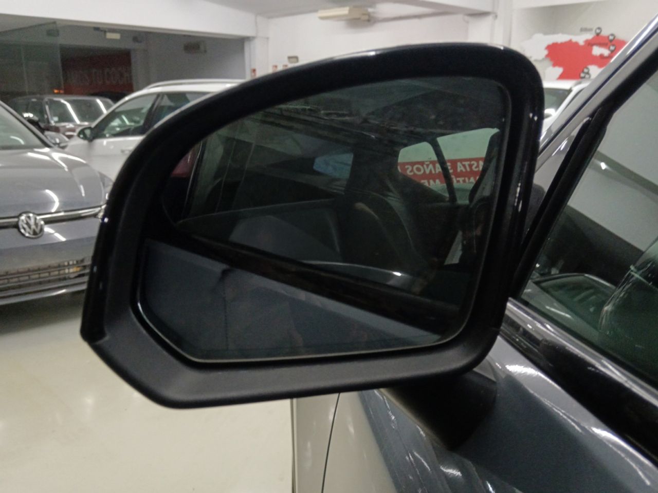 Volvo XC40 B3 Plus Dark 2WD - foto 24