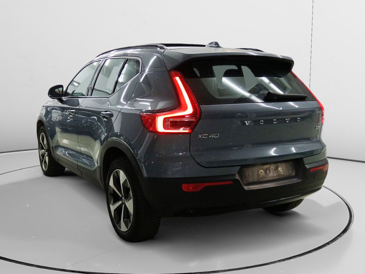 Volvo XC40 B3 Plus Dark 2WD - foto 4