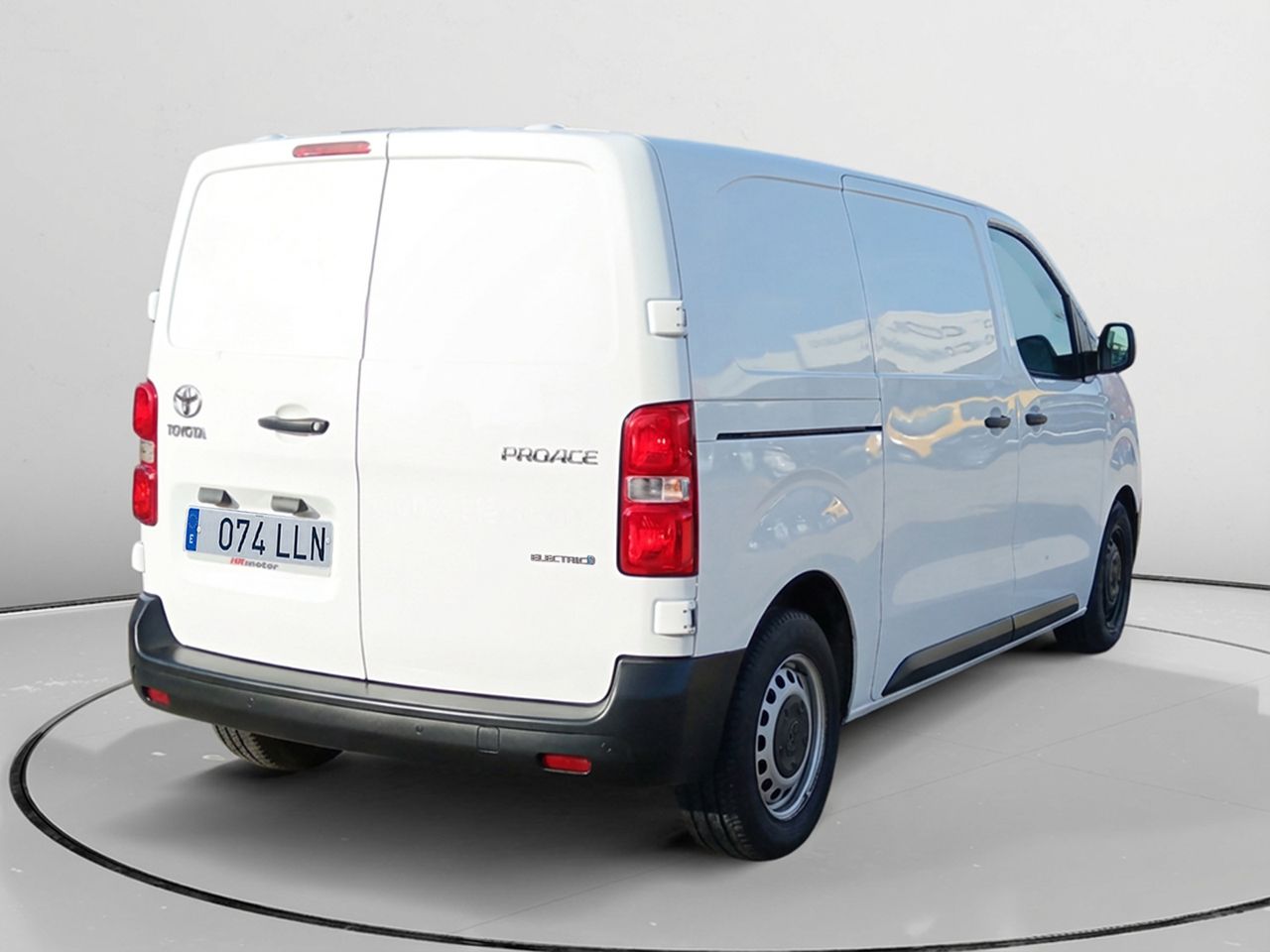 Toyota Proace Business