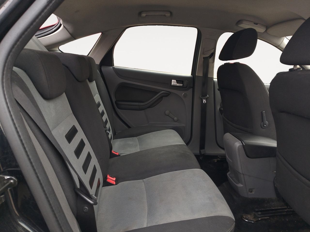 Ford Focus Trend - foto 10