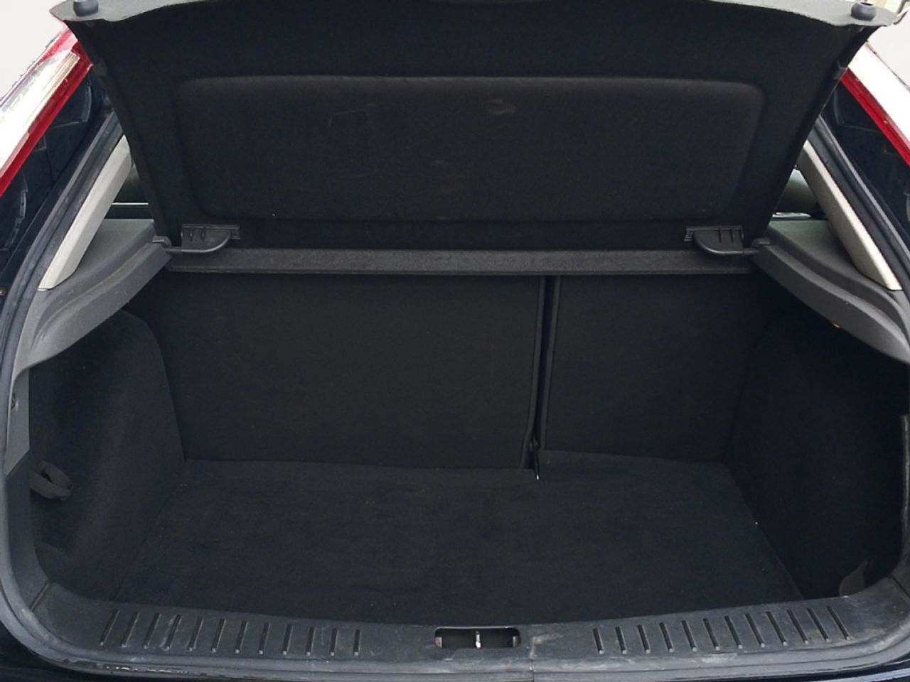 Ford Focus Trend - foto 12