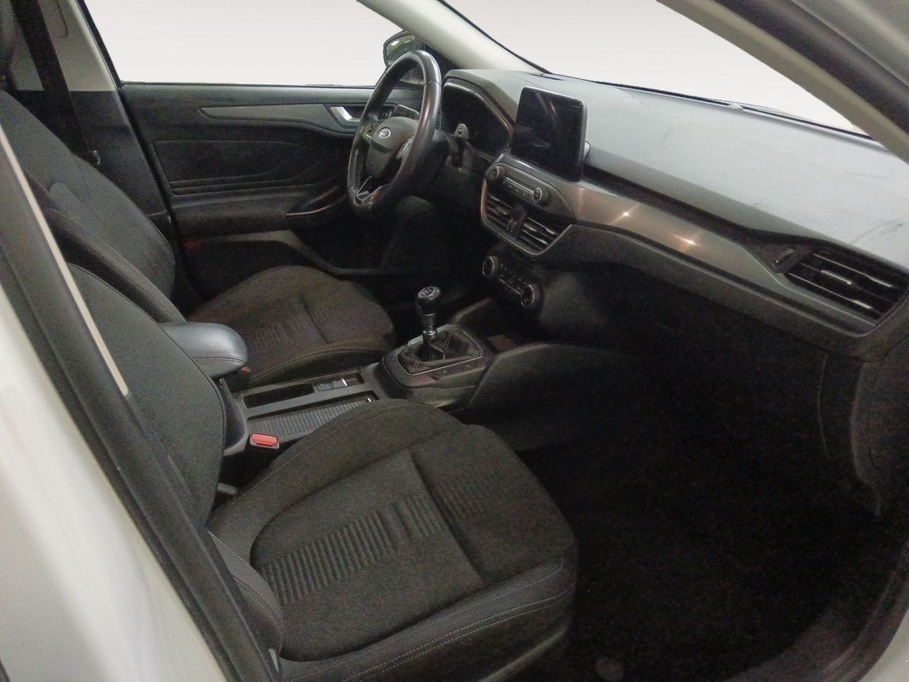 Ford Focus Active - foto 8