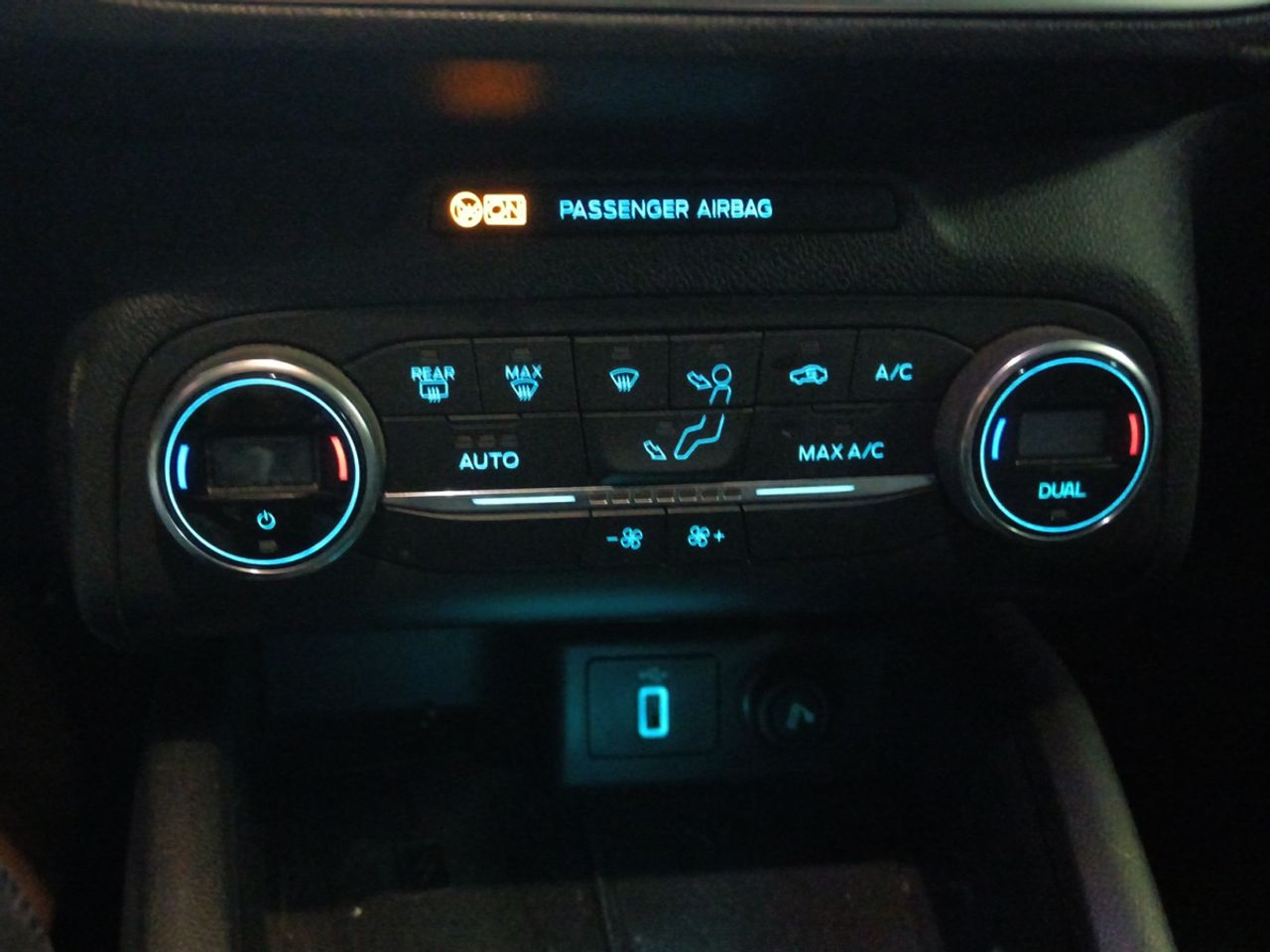 Ford Focus Active - foto 19