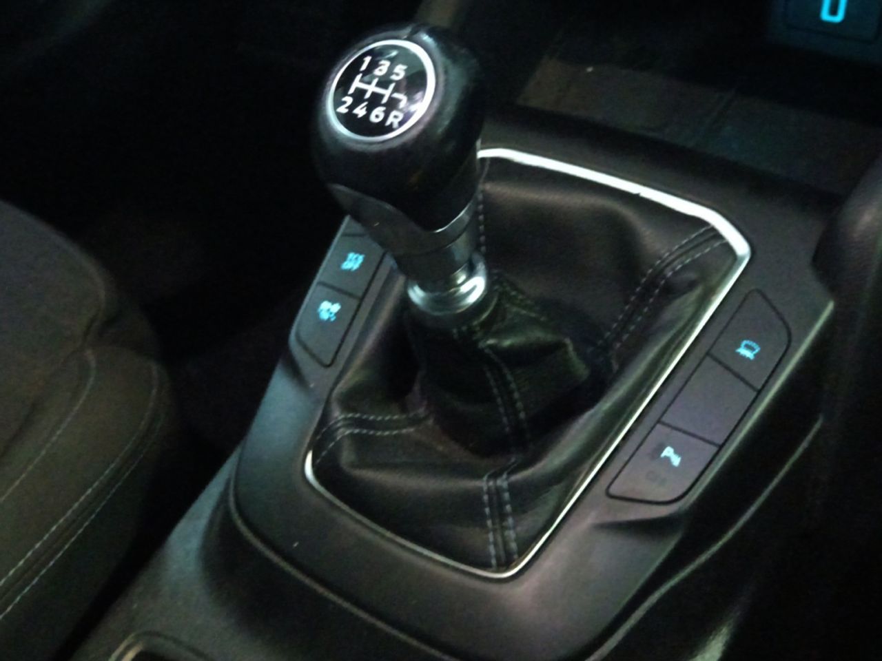 Ford Focus Active - foto 12