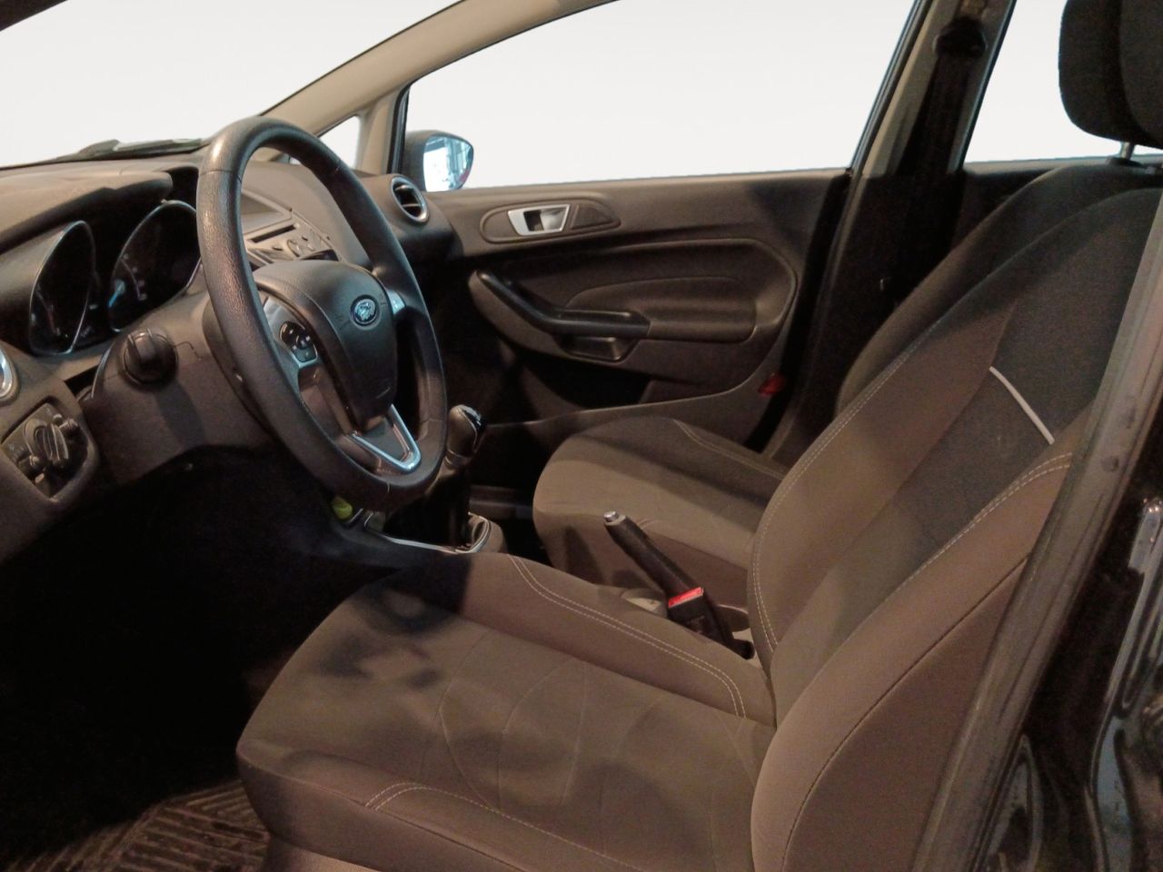 Ford Fiesta Trend - foto 9